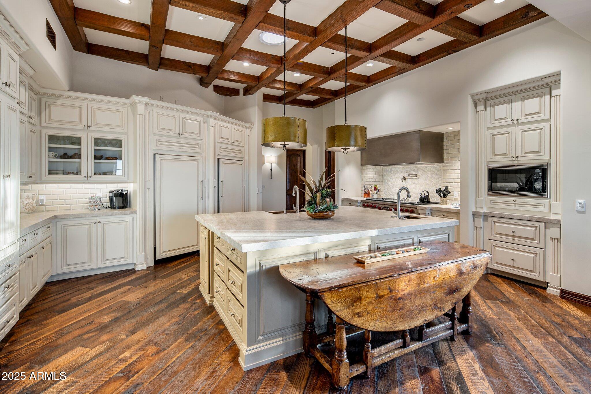 ESTANCIA - Residential