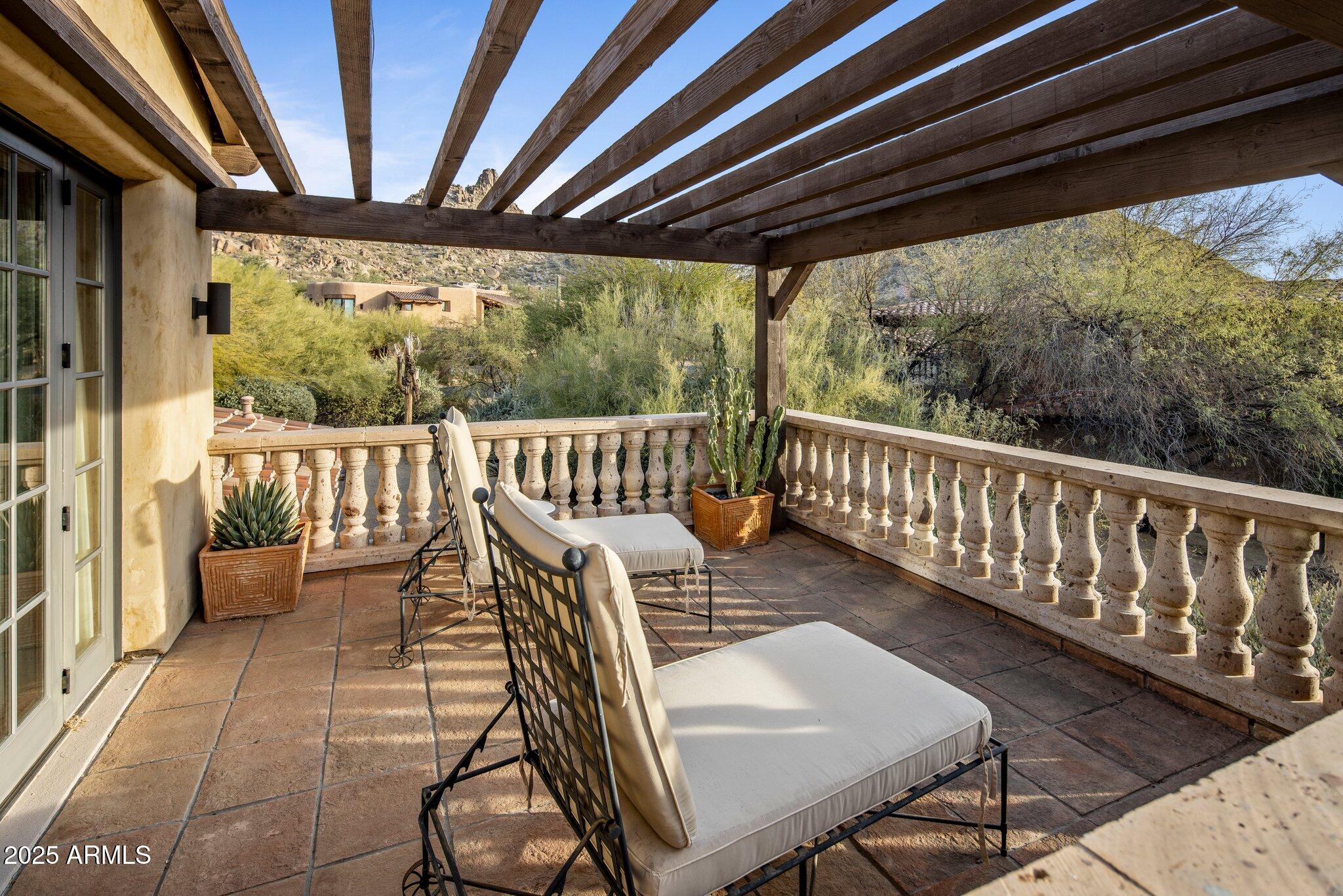 ESTANCIA - Residential