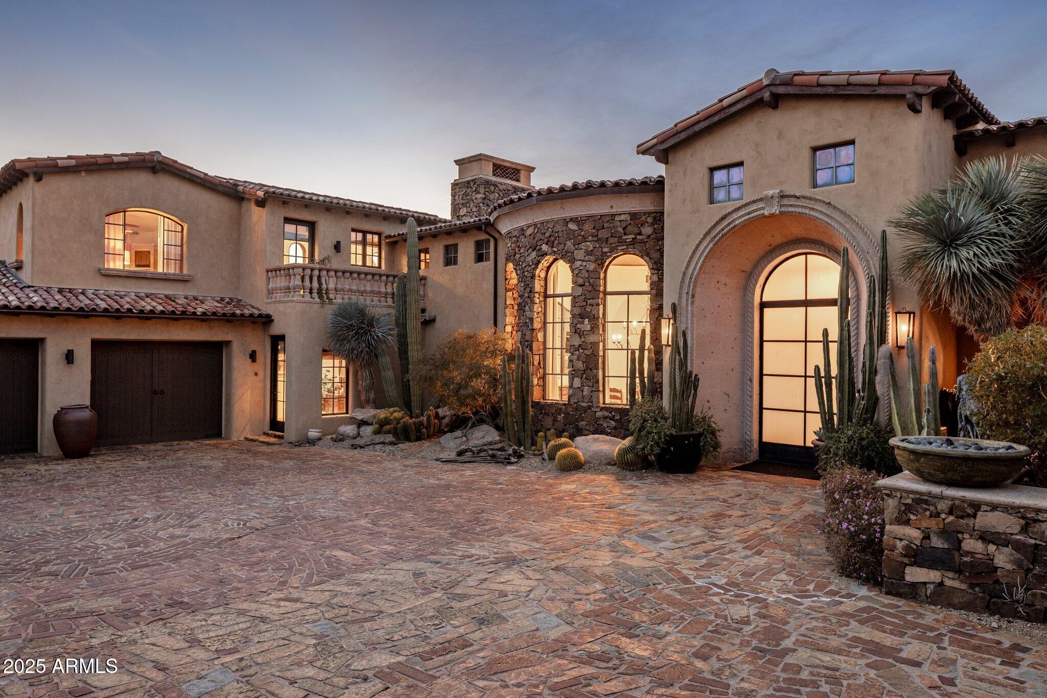 ESTANCIA - Residential