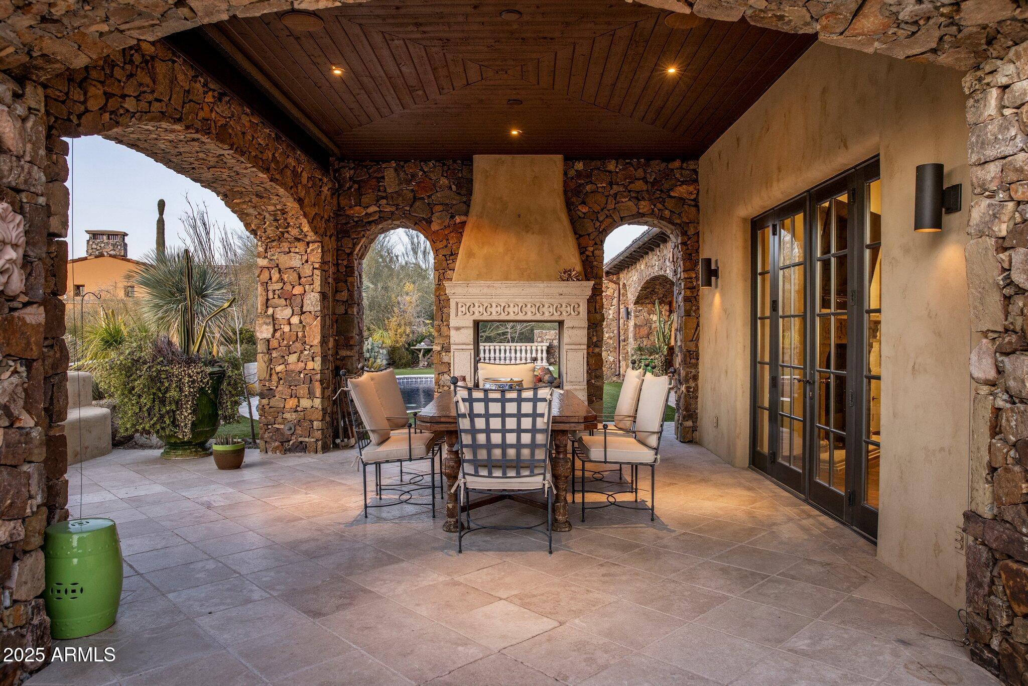 ESTANCIA - Residential
