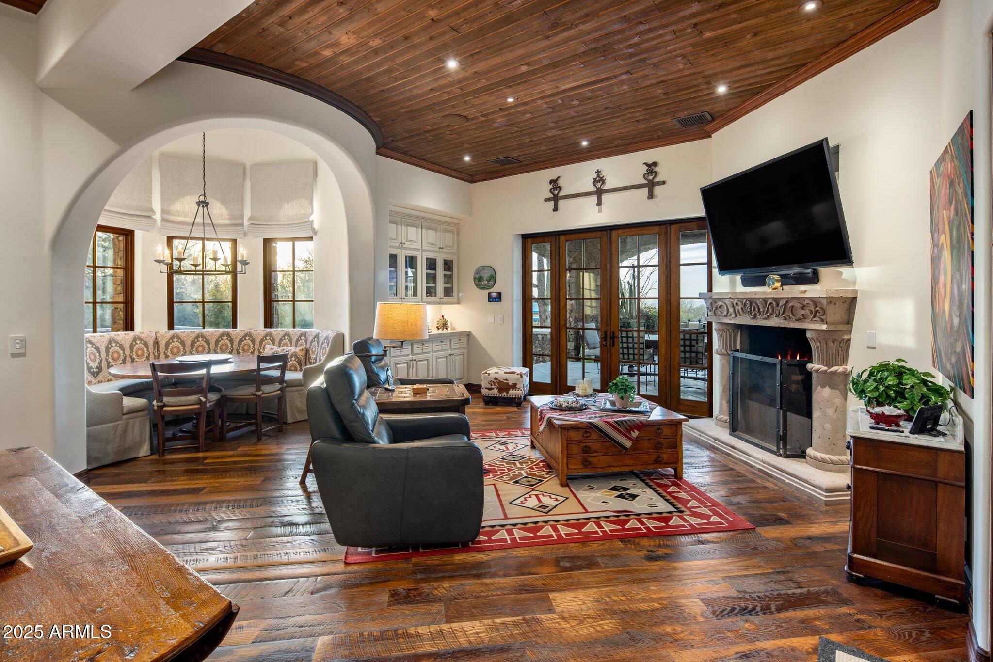 ESTANCIA - Residential