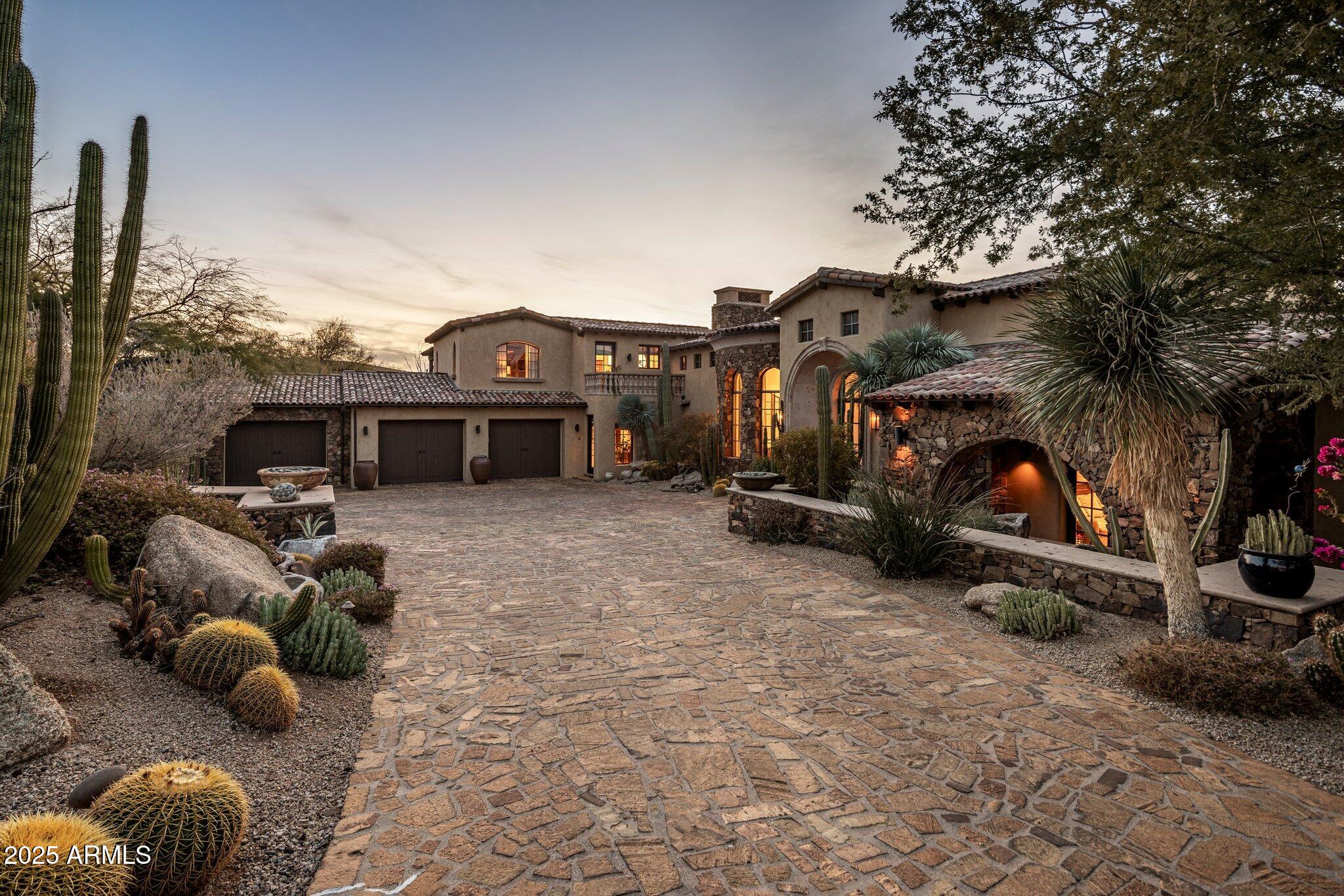 ESTANCIA - Residential