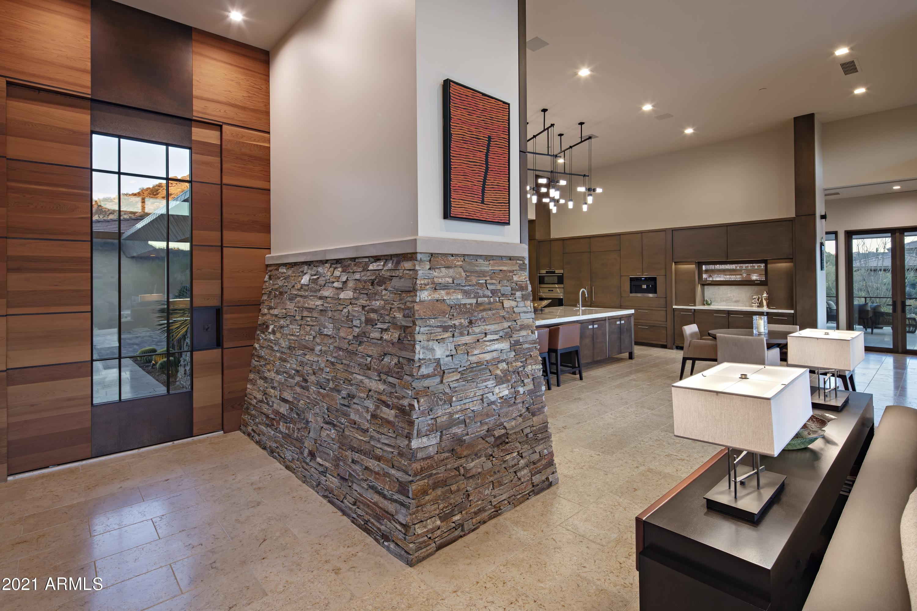ESTANCIA - Residential