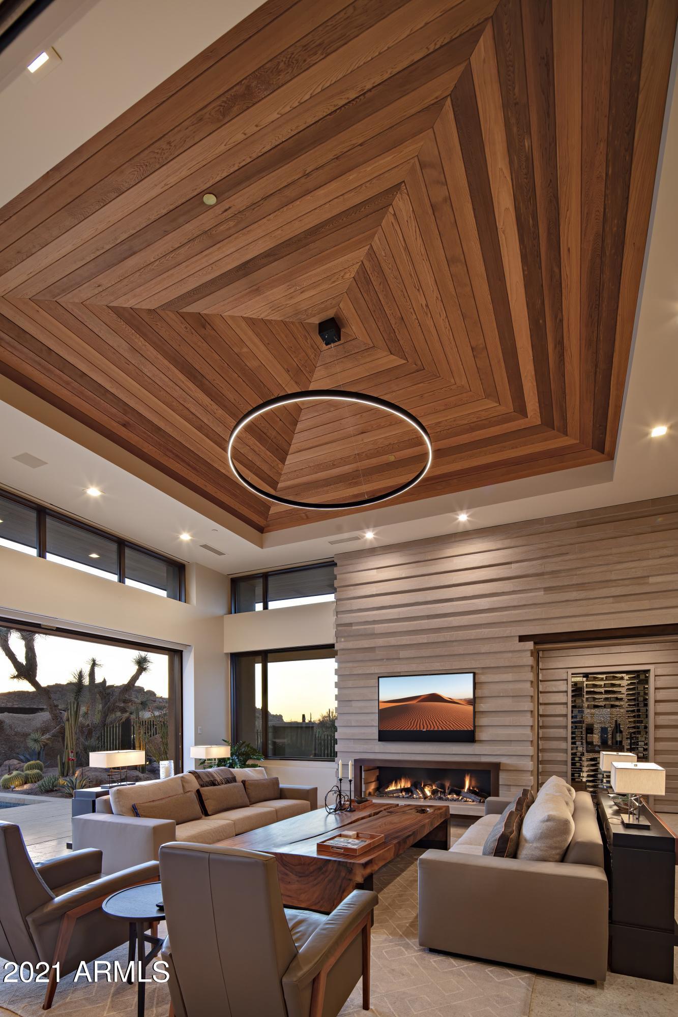 ESTANCIA - Residential
