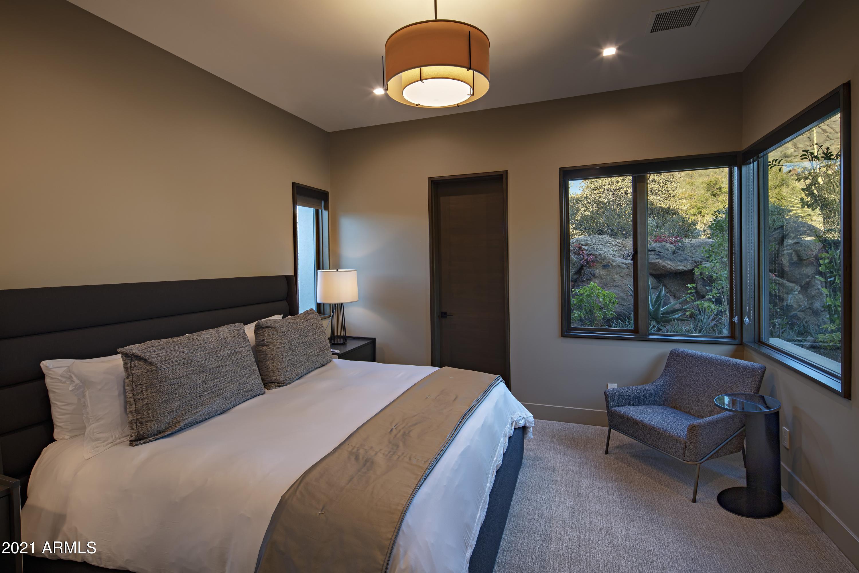 ESTANCIA - Residential