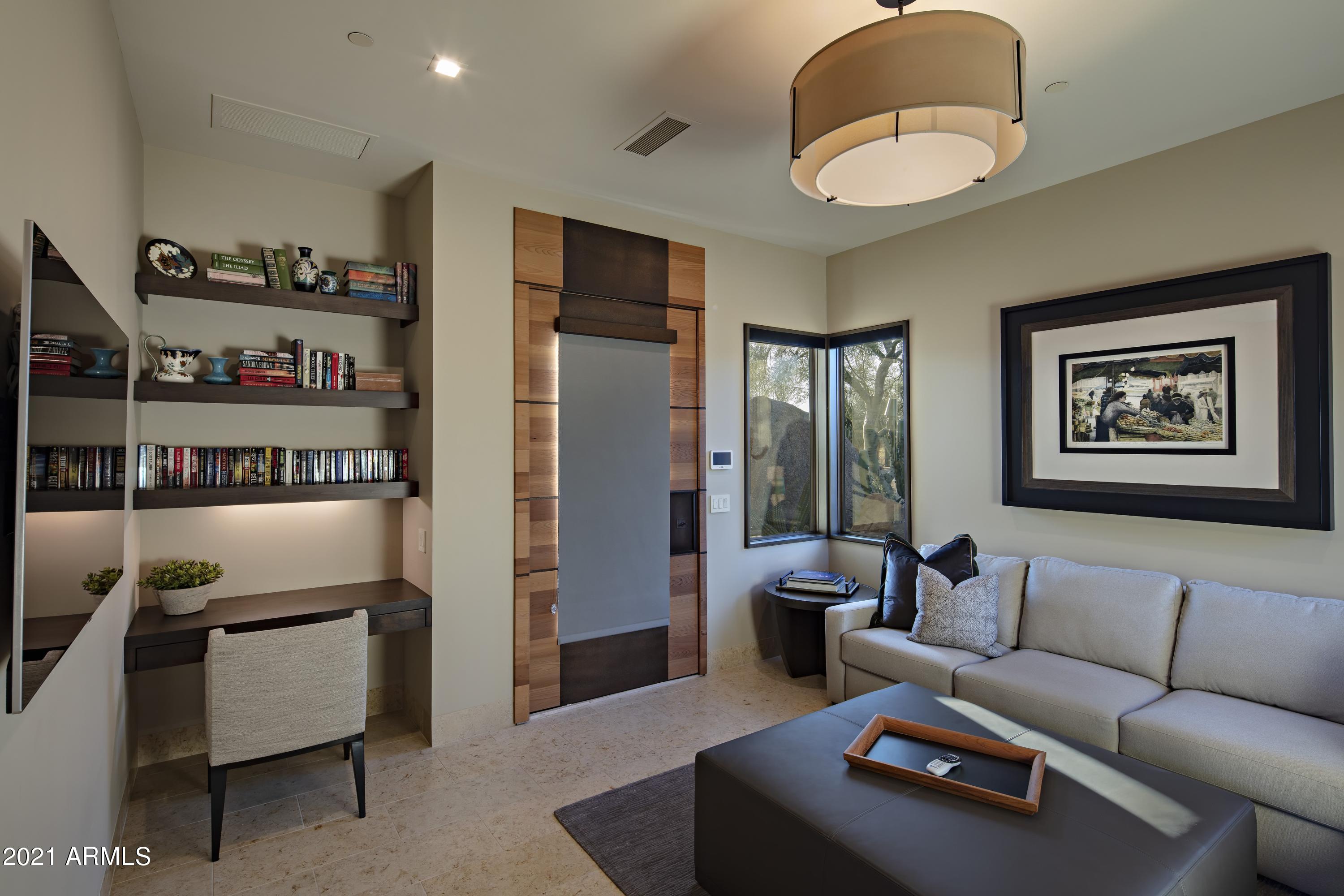 ESTANCIA - Residential
