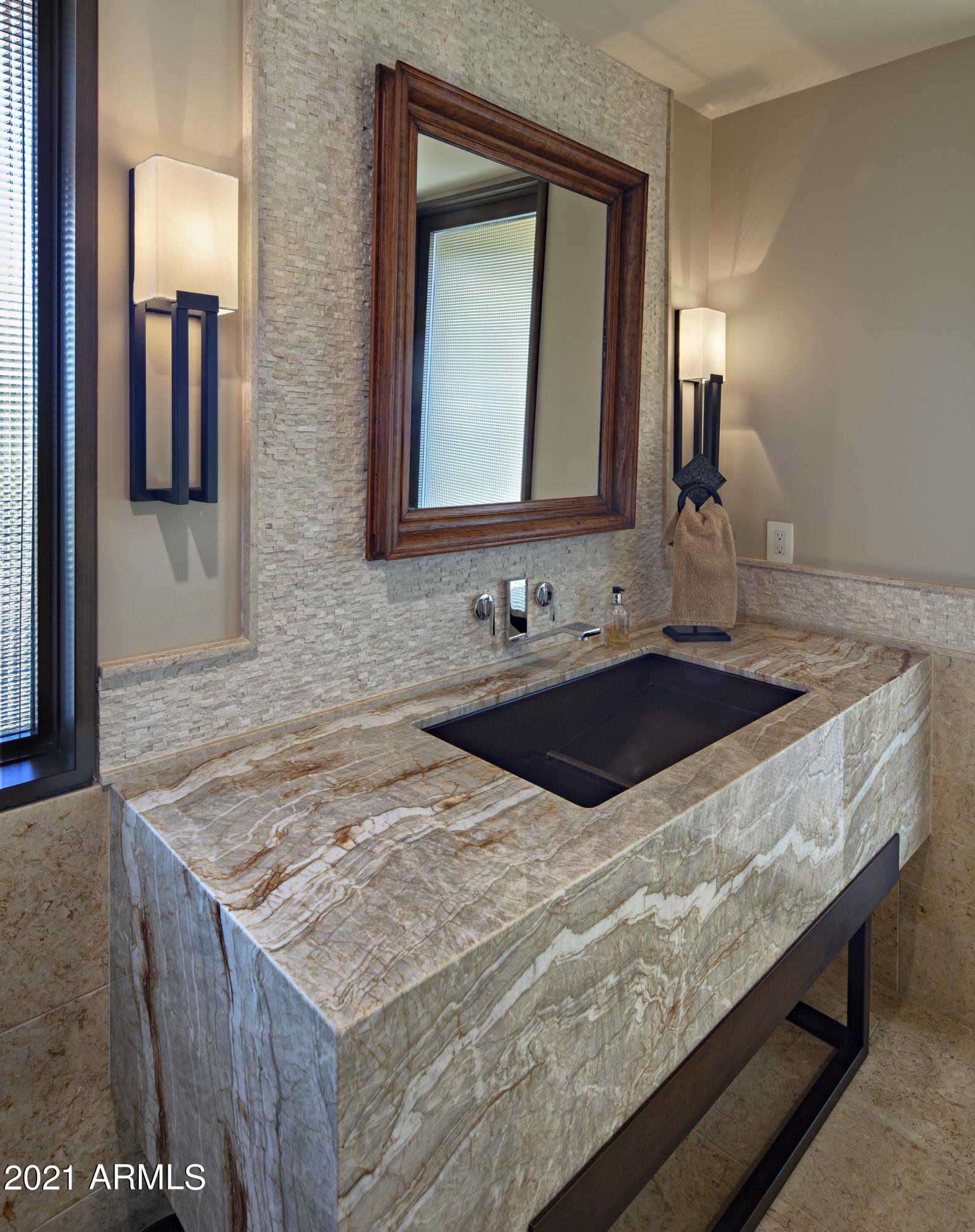 ESTANCIA - Residential