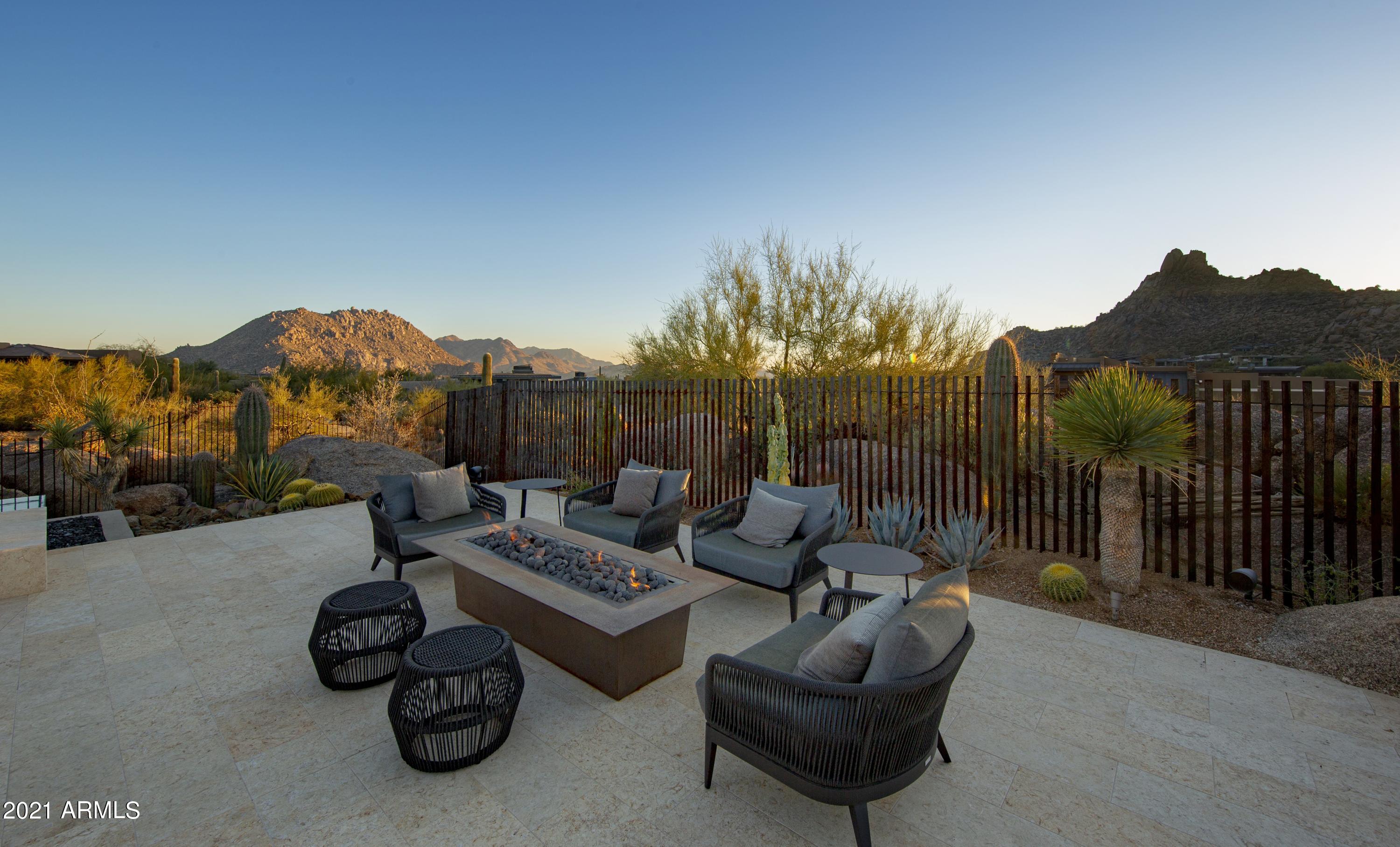 ESTANCIA - Residential