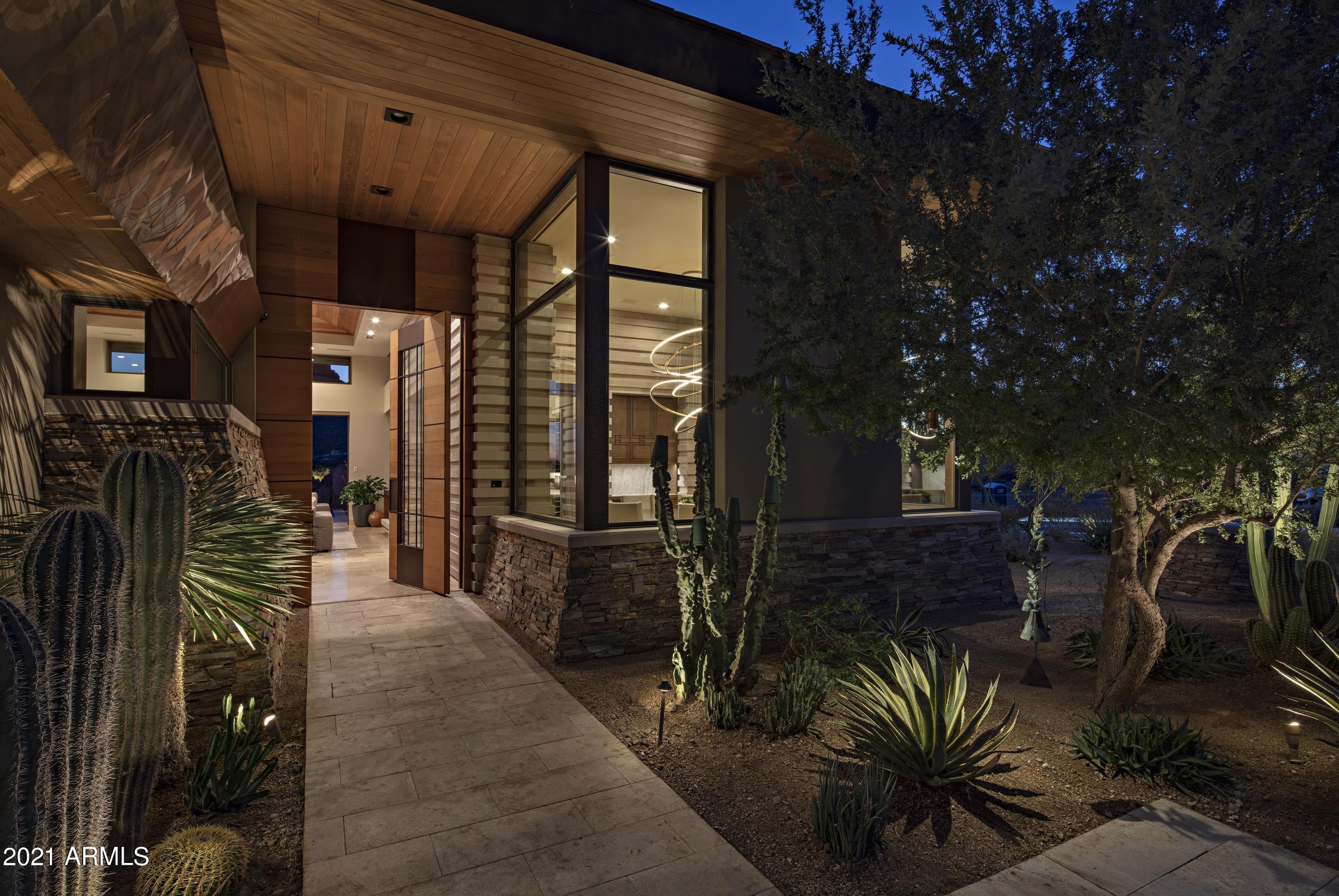 ESTANCIA - Residential