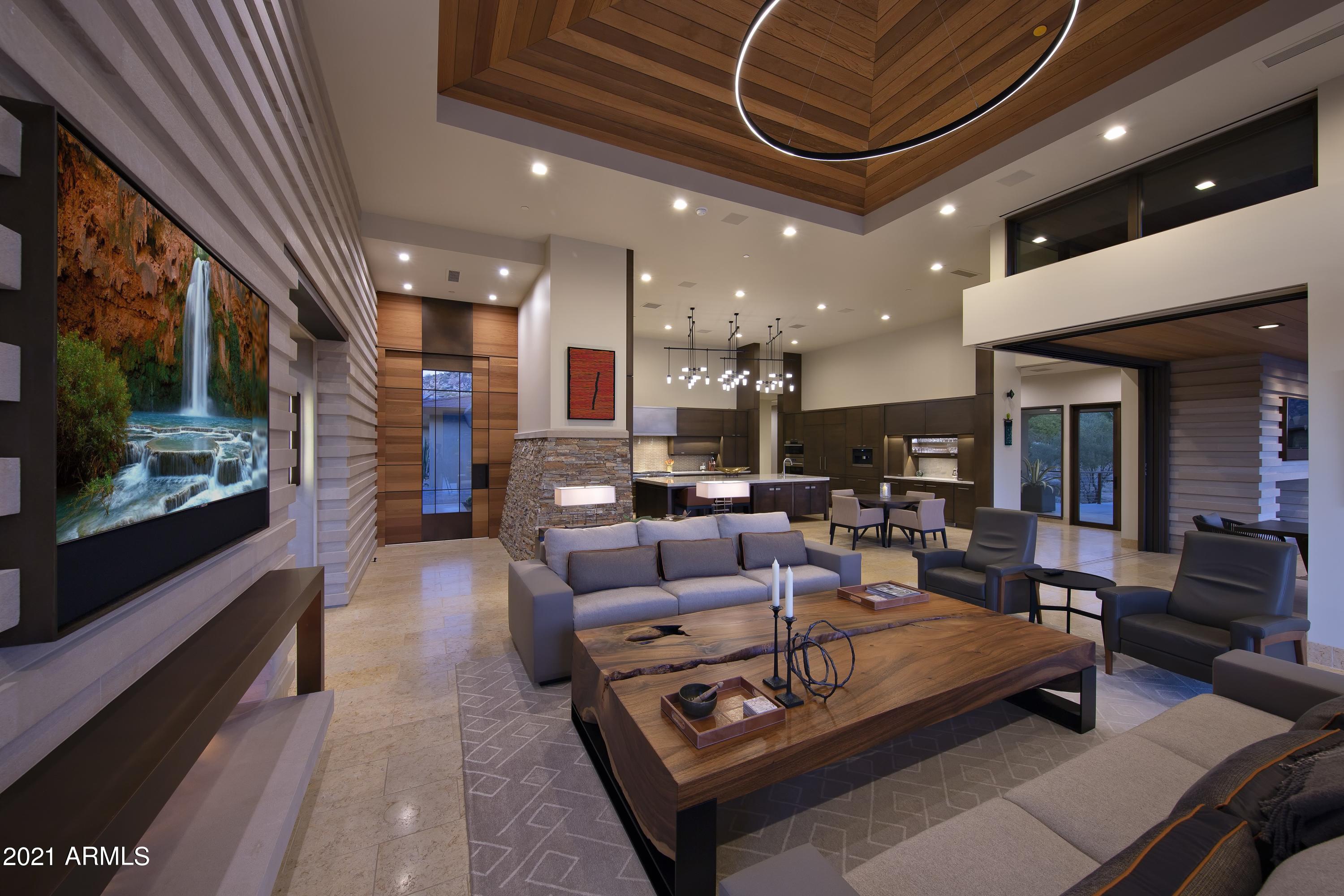 ESTANCIA - Residential