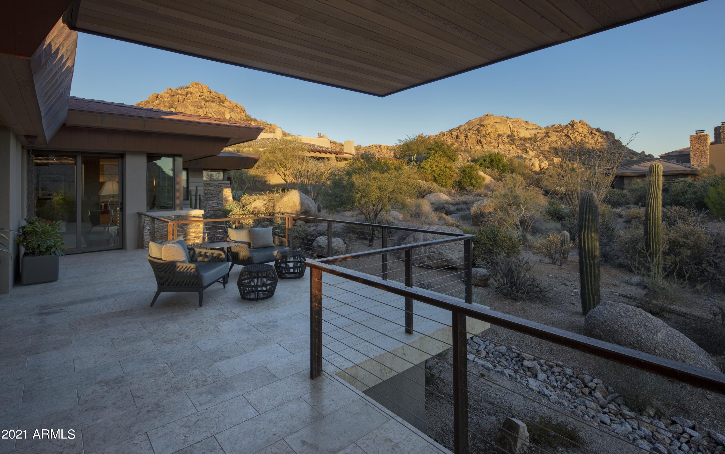 ESTANCIA - Residential