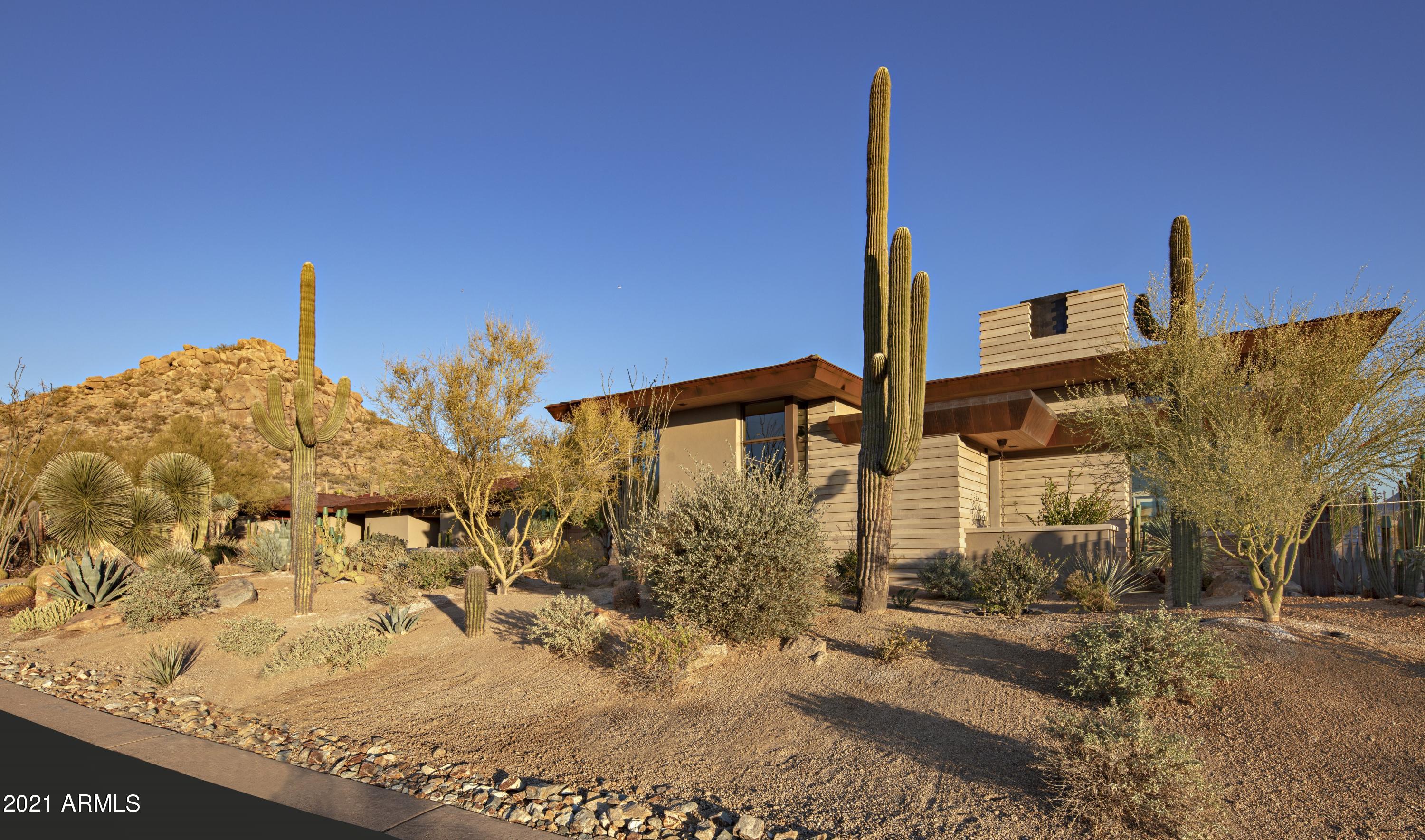 ESTANCIA - Residential