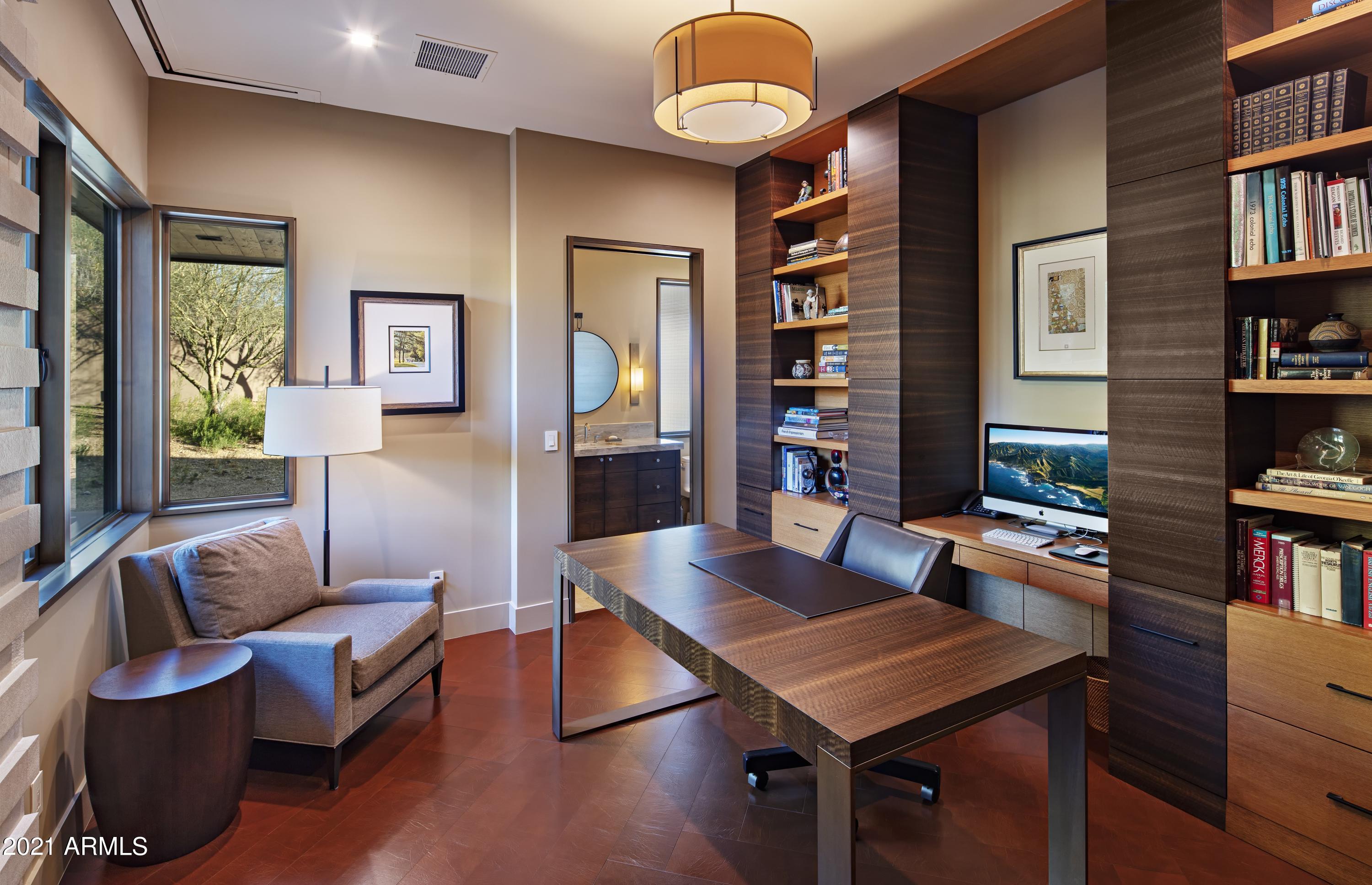 ESTANCIA - Residential