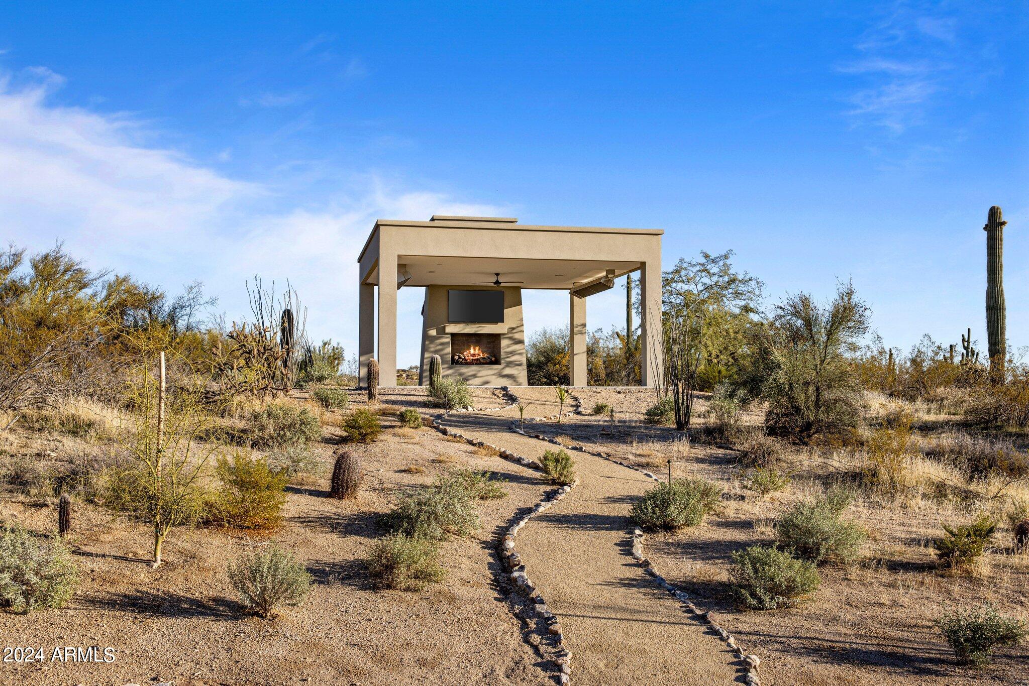 WHISPER ROCK UNIT 3 - Residential