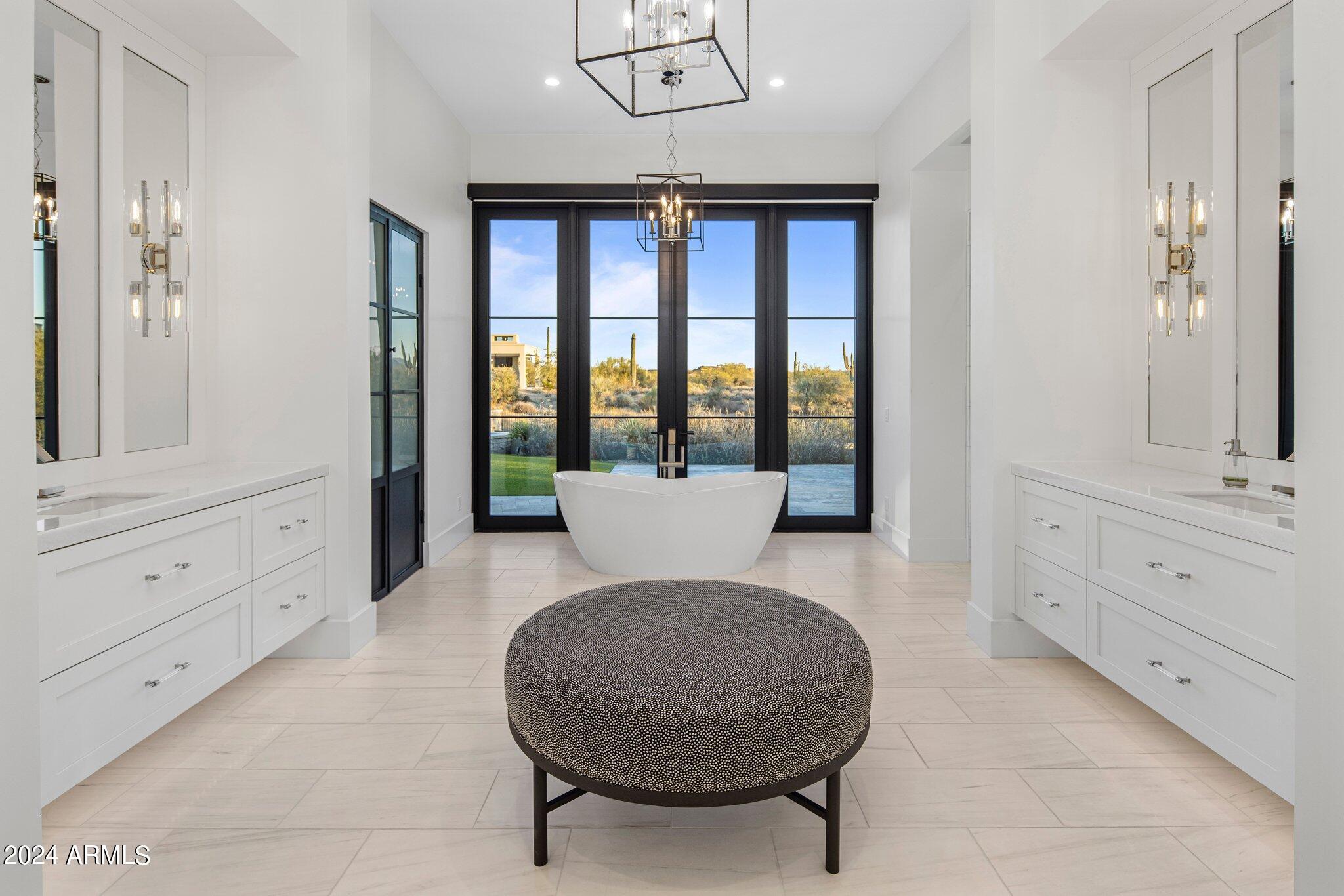 WHISPER ROCK UNIT 3 - Residential