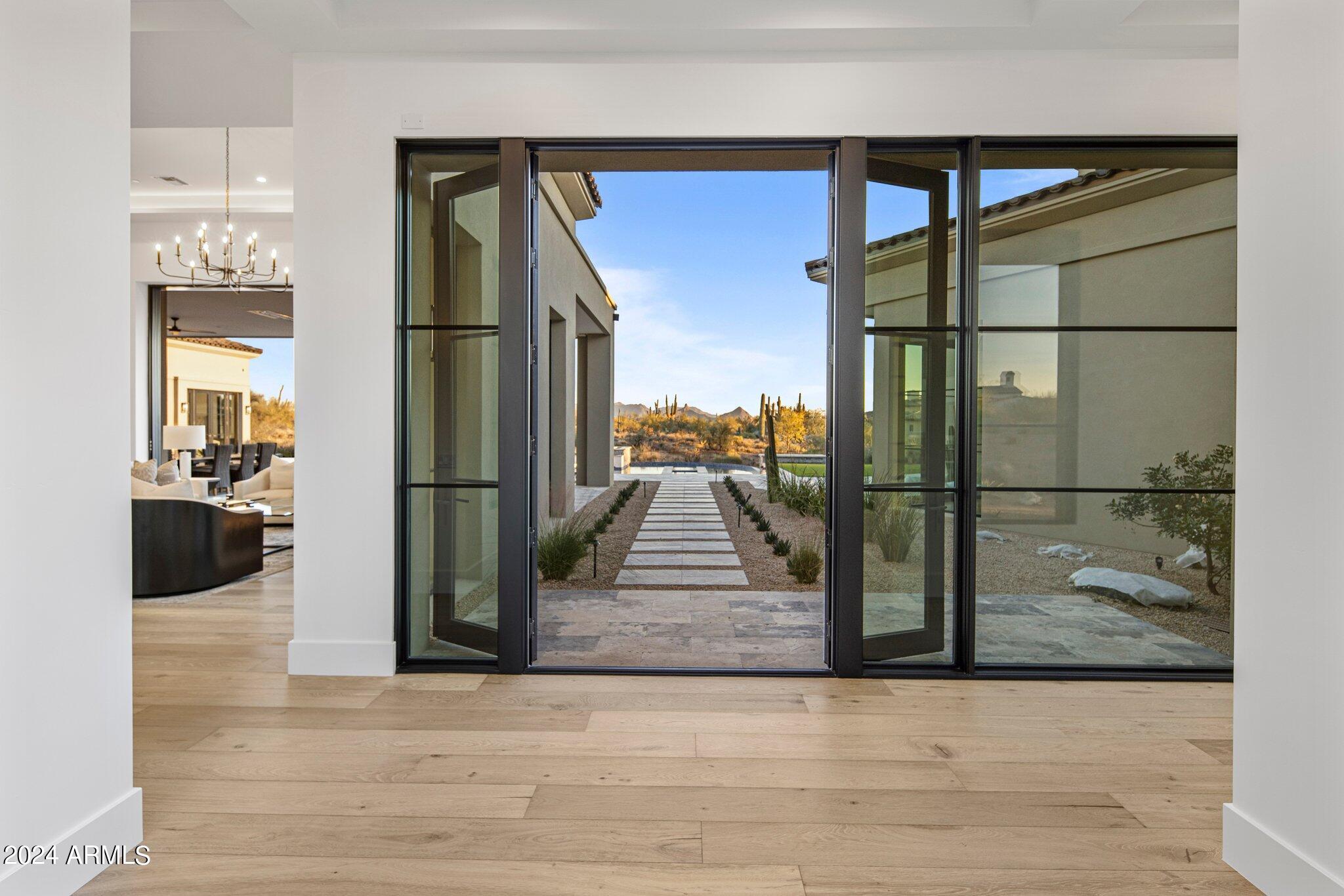WHISPER ROCK UNIT 3 - Residential