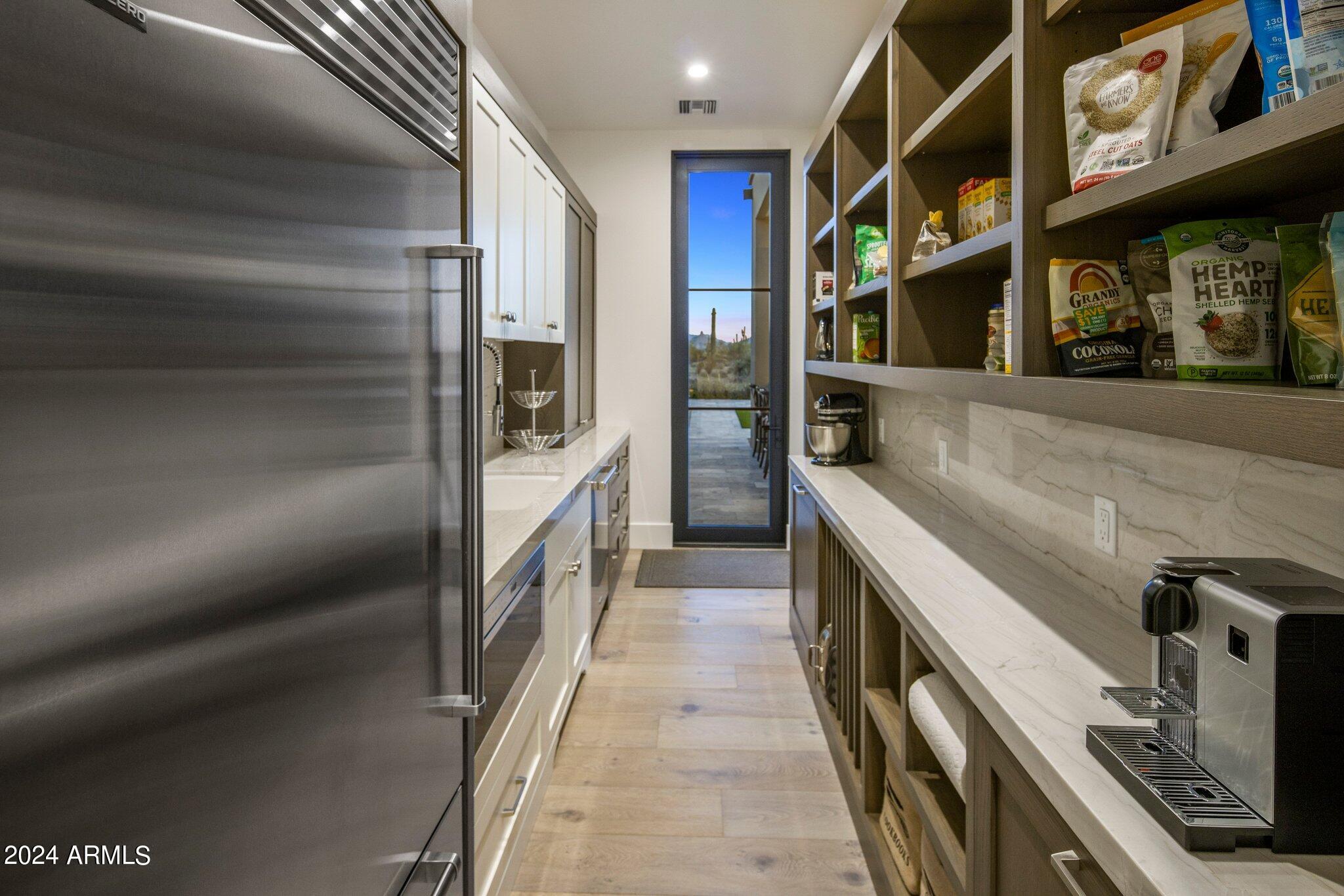 WHISPER ROCK UNIT 3 - Residential