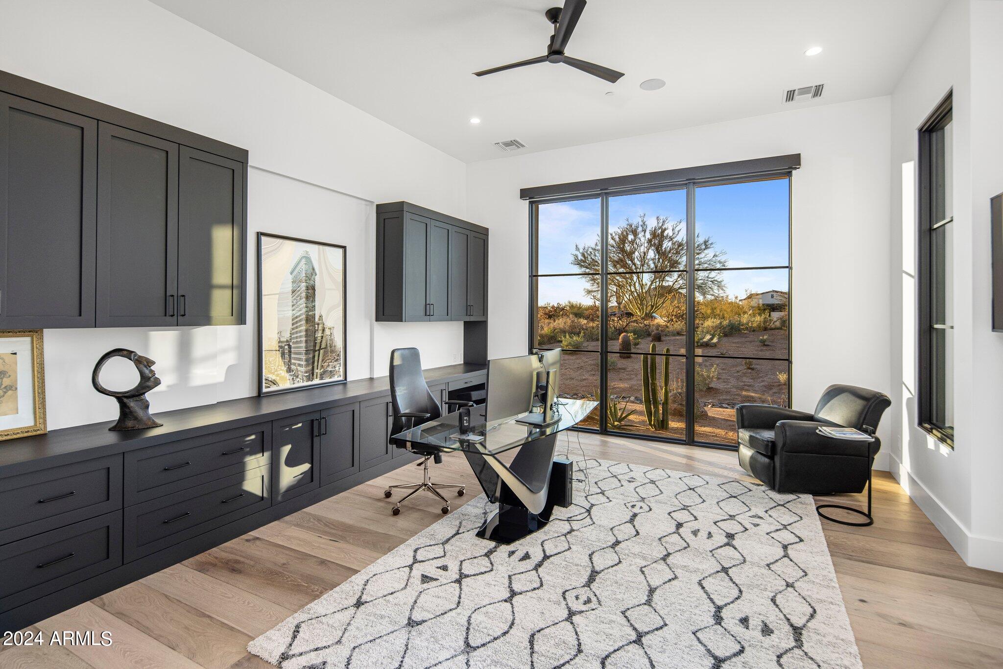 WHISPER ROCK UNIT 3 - Residential
