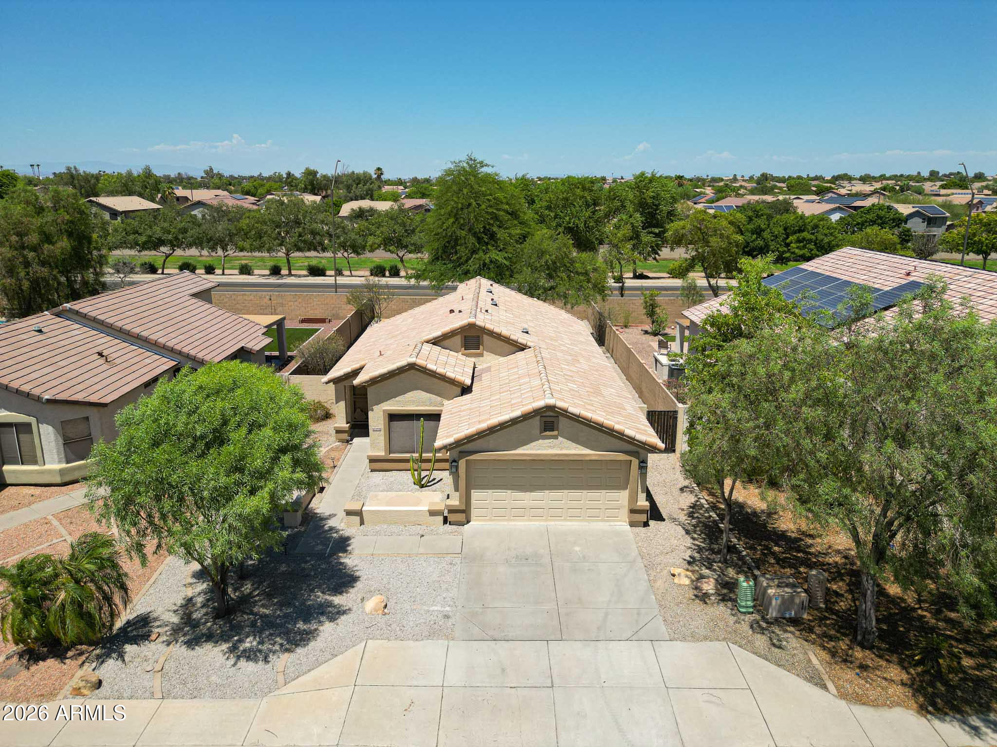 DREAMING SUMMIT UNIT 2B - Residential