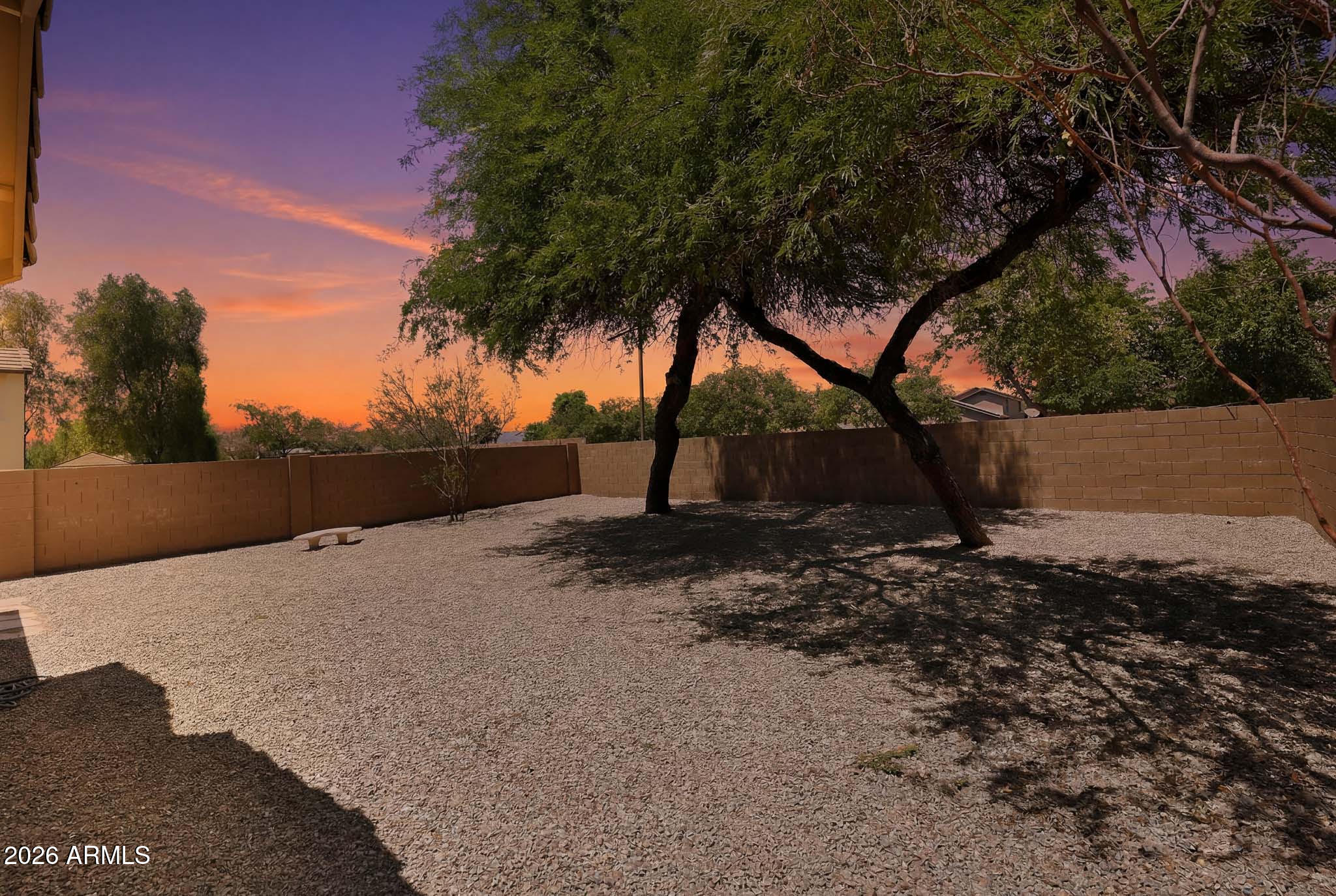 DREAMING SUMMIT UNIT 2B - Residential