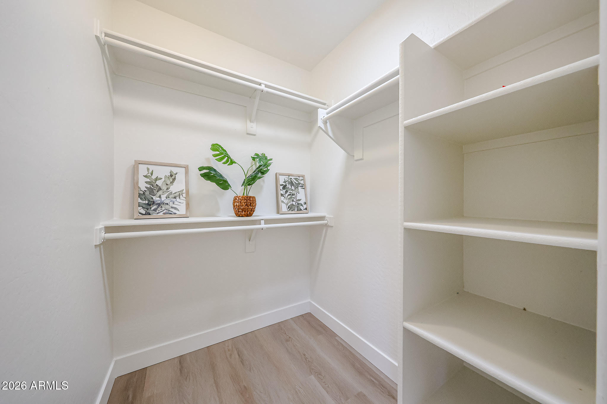 DREAMING SUMMIT UNIT 2B - Residential