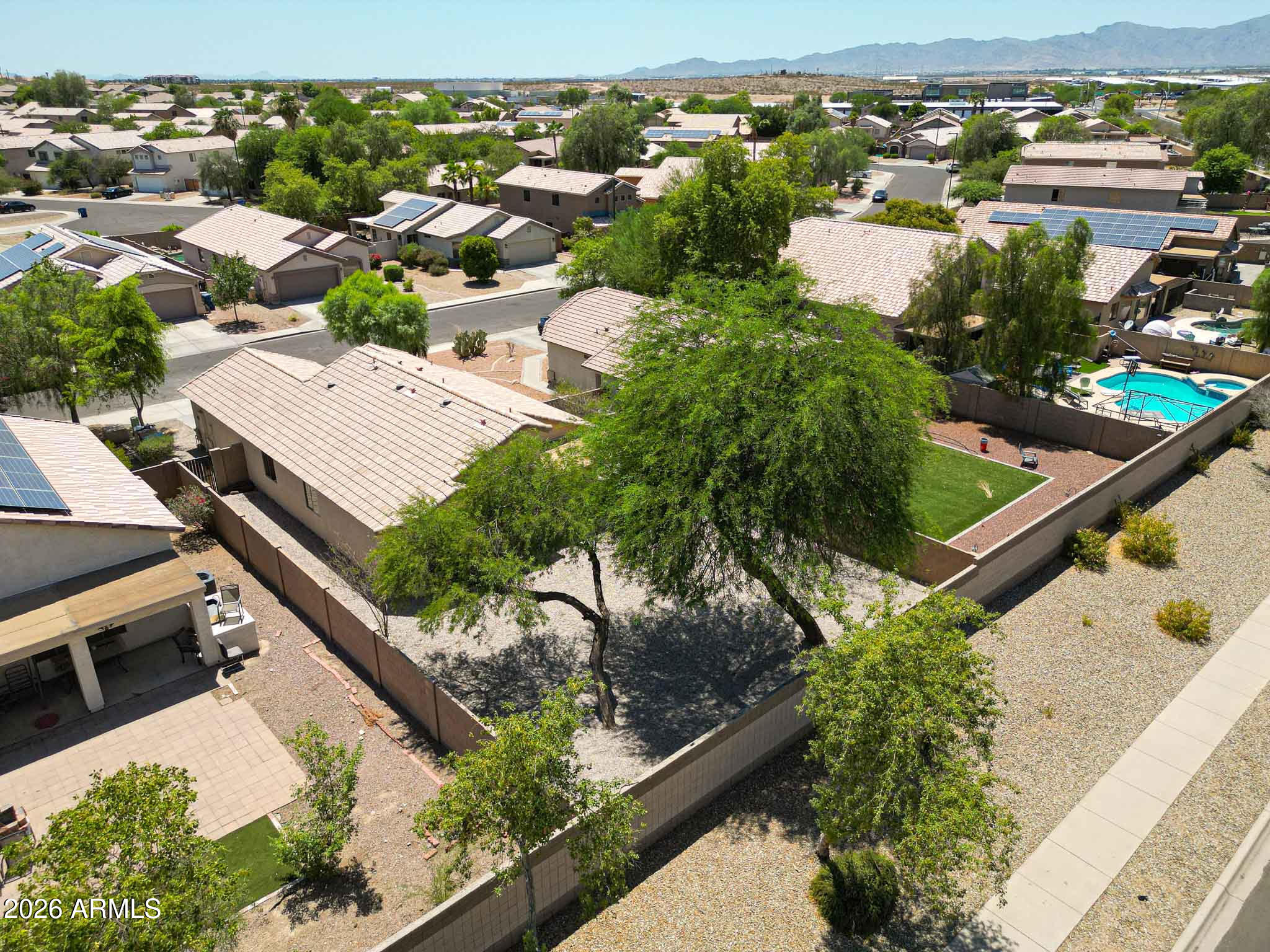 DREAMING SUMMIT UNIT 2B - Residential