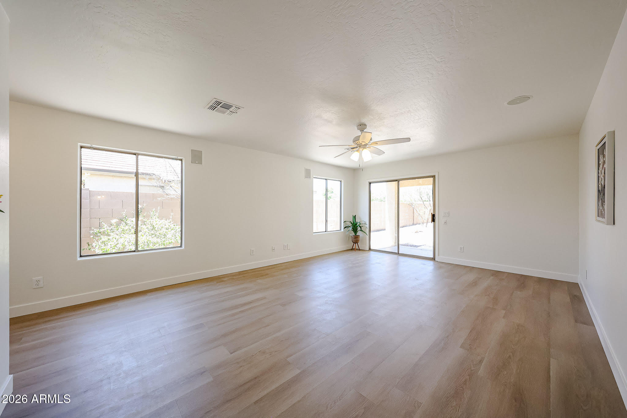 DREAMING SUMMIT UNIT 2B - Residential