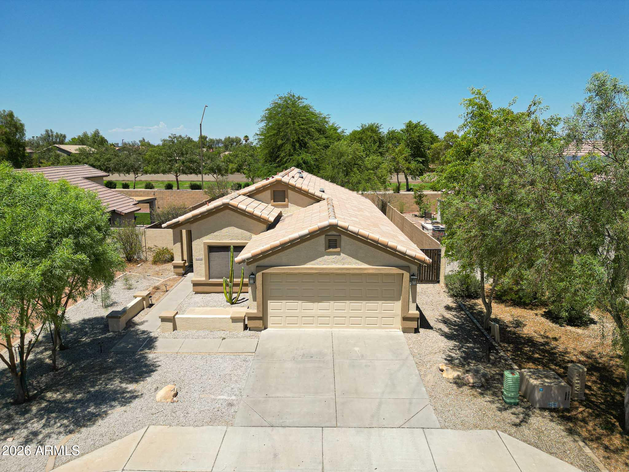 DREAMING SUMMIT UNIT 2B - Residential