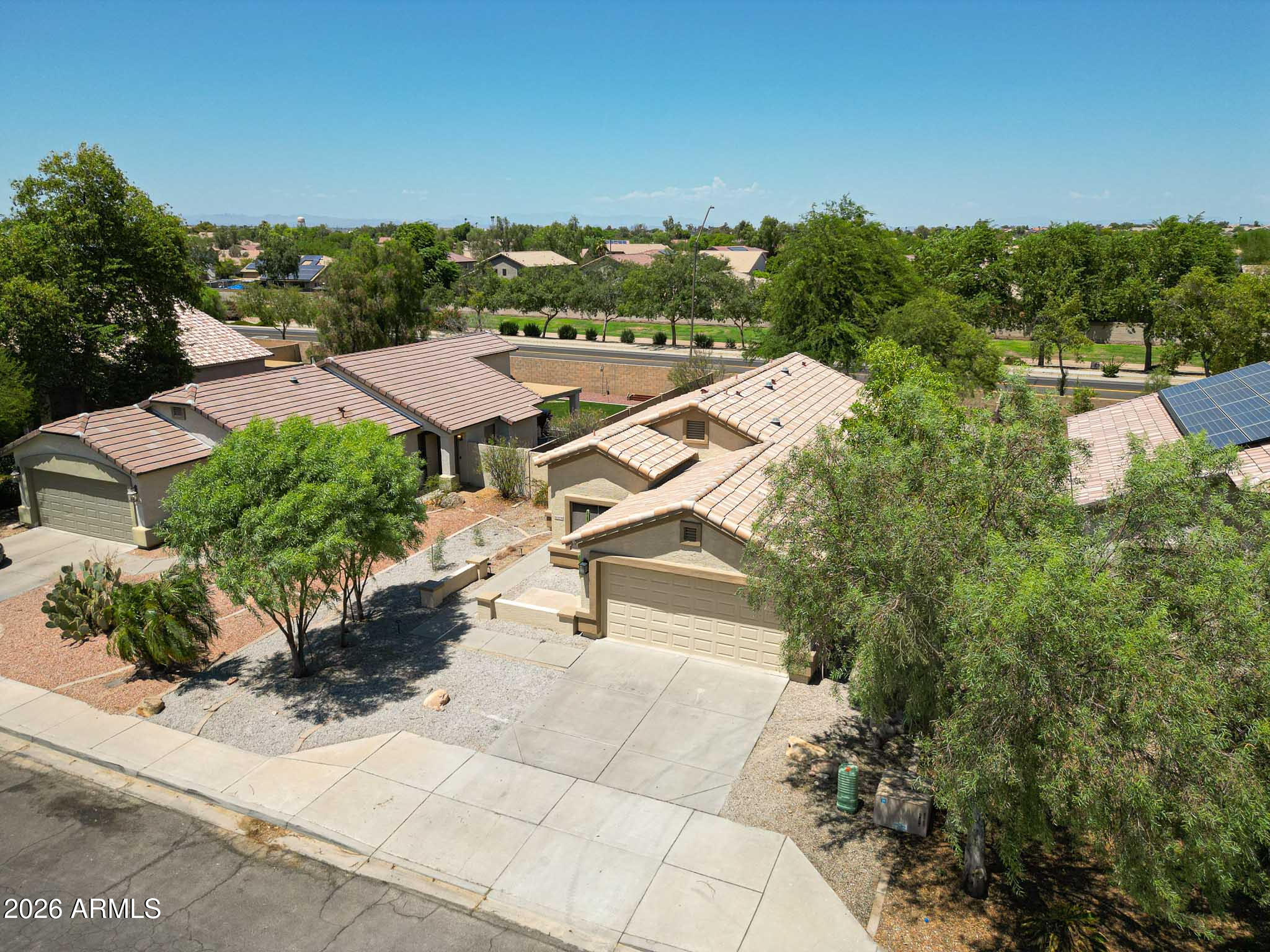 DREAMING SUMMIT UNIT 2B - Residential