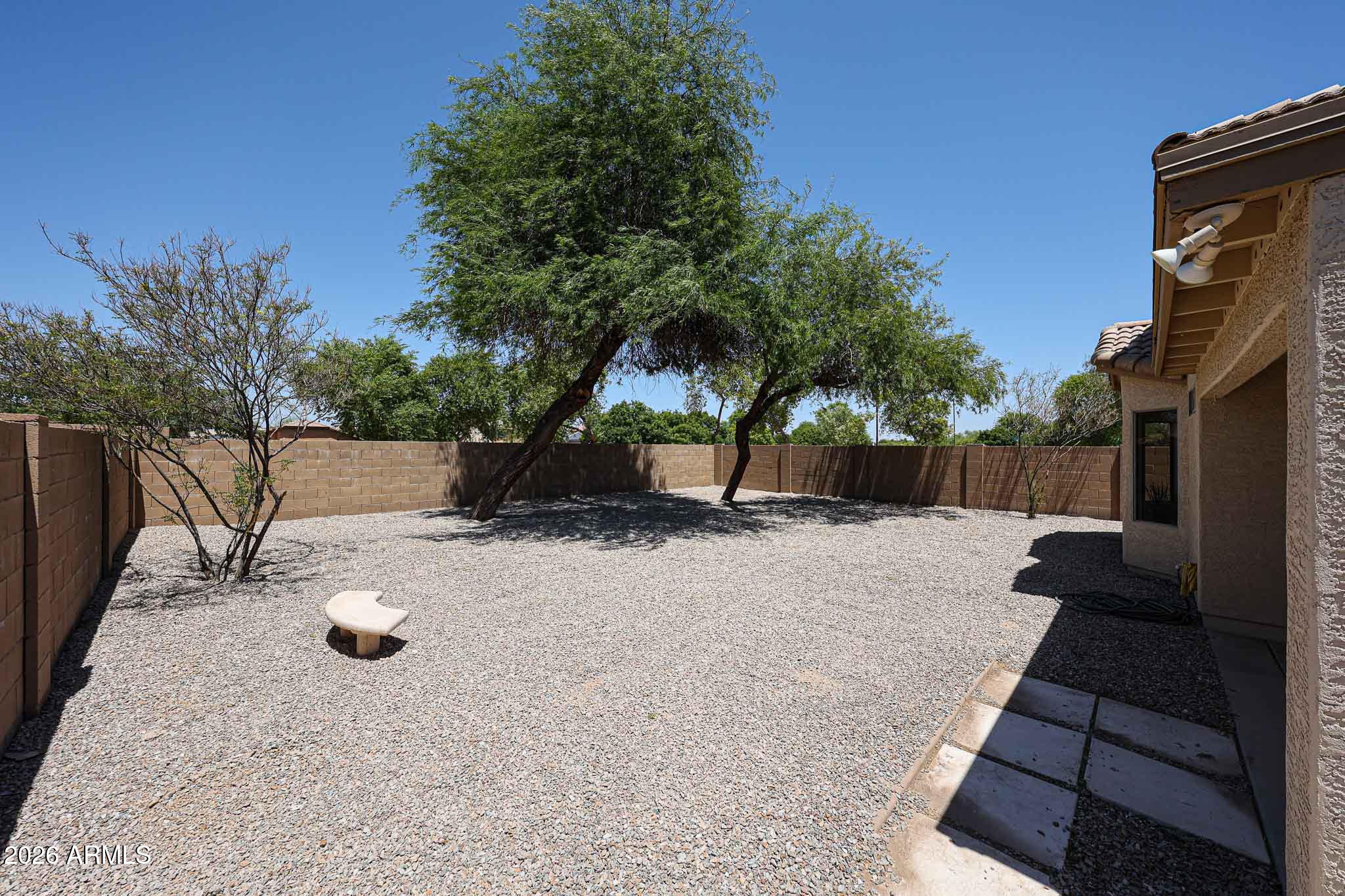 DREAMING SUMMIT UNIT 2B - Residential