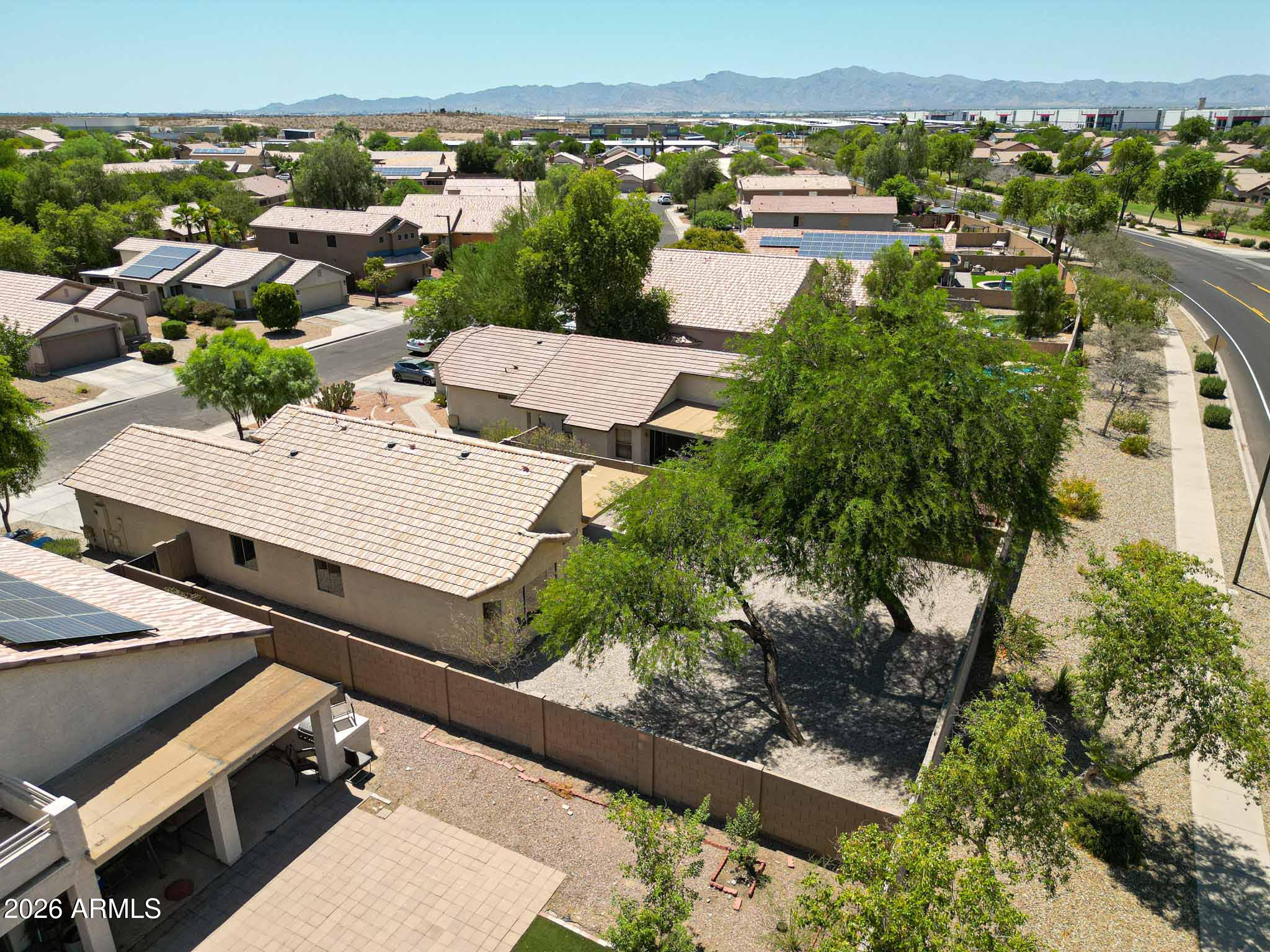DREAMING SUMMIT UNIT 2B - Residential