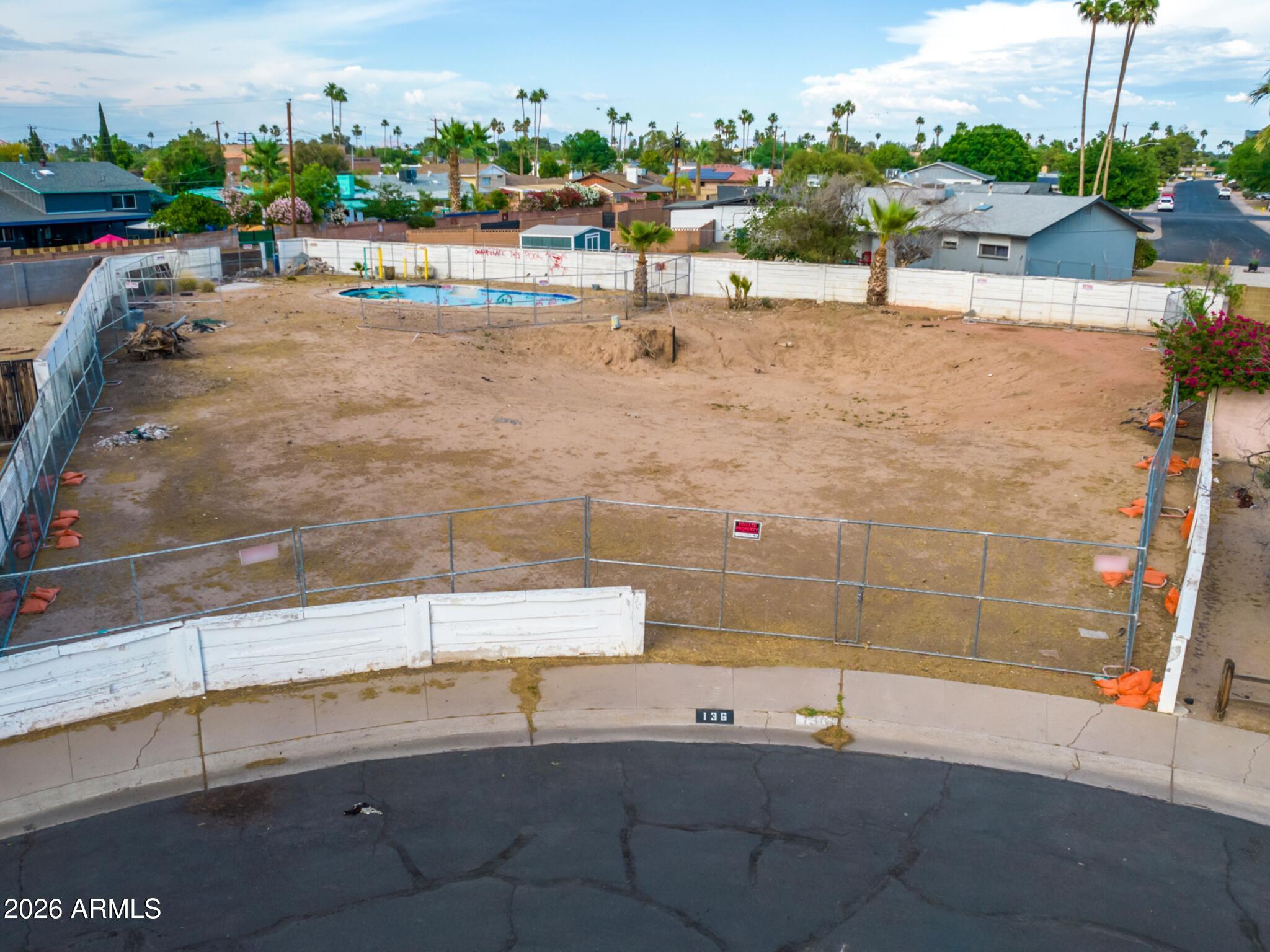 Tempe Gardens 3 - Land