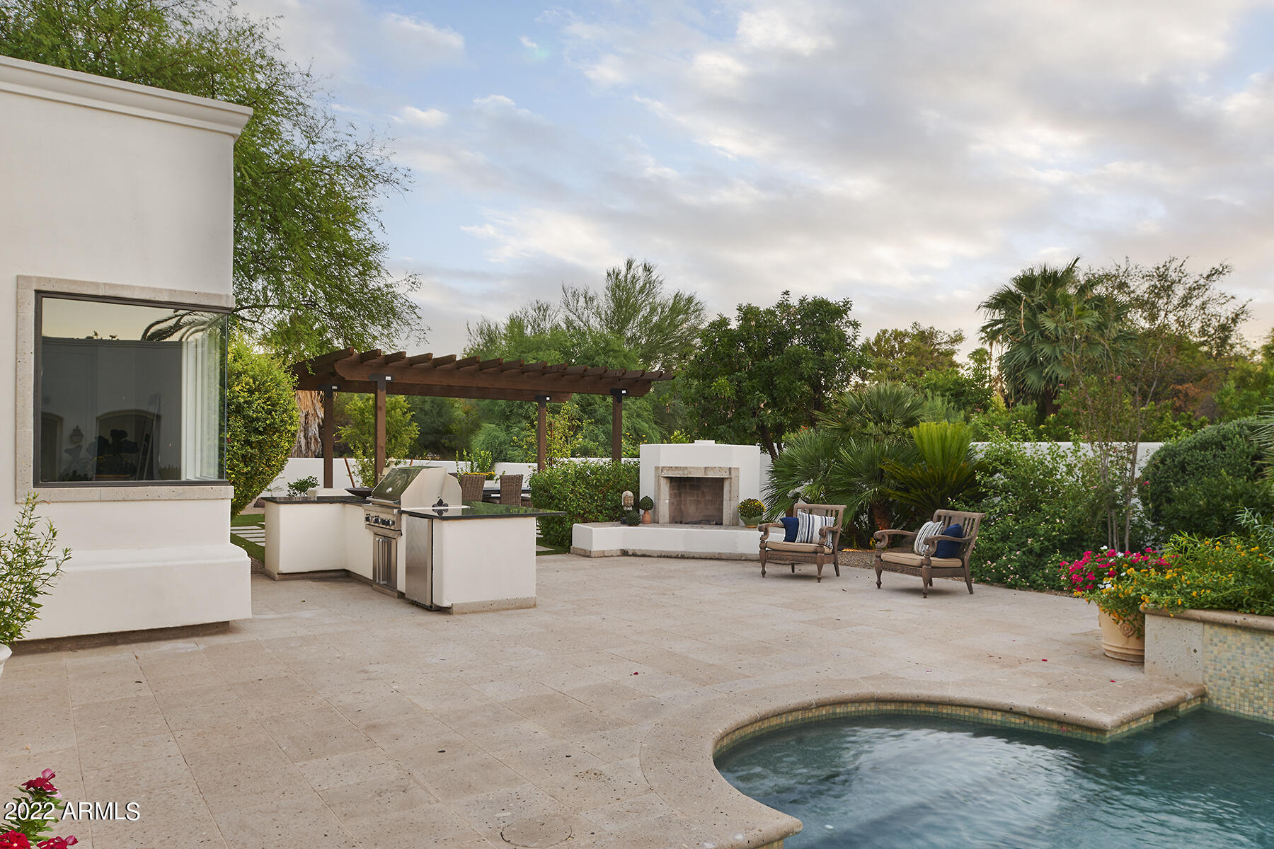 CASA BLANCA ESTATES LOT 20-37 & TR A - Residential