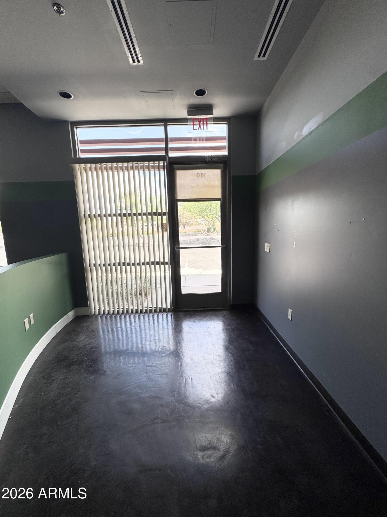 BELL PROFESSIONAL CENTER CONDOMINIUM 1ST AMD - Commercial Lease