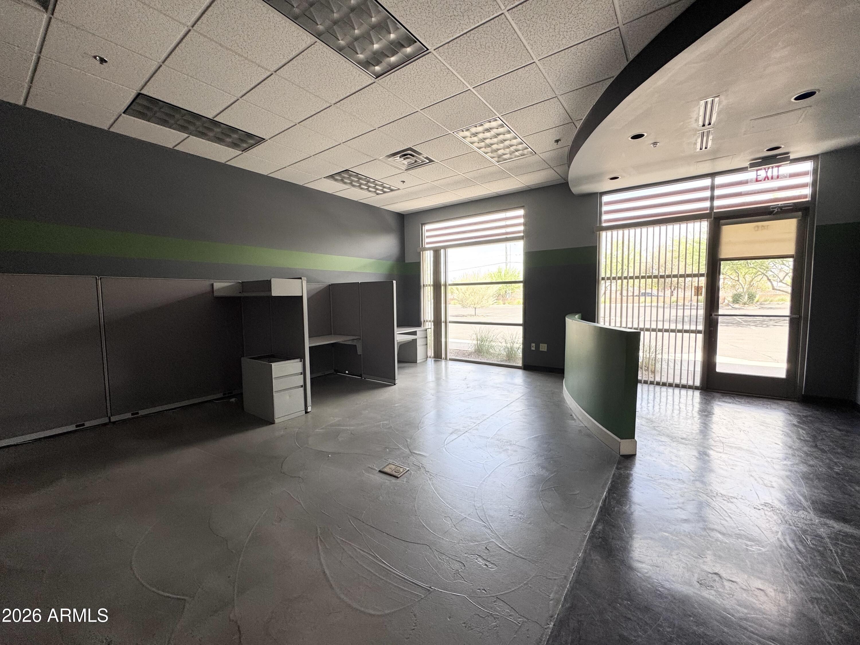 BELL PROFESSIONAL CENTER CONDOMINIUM 1ST AMD - Commercial Lease