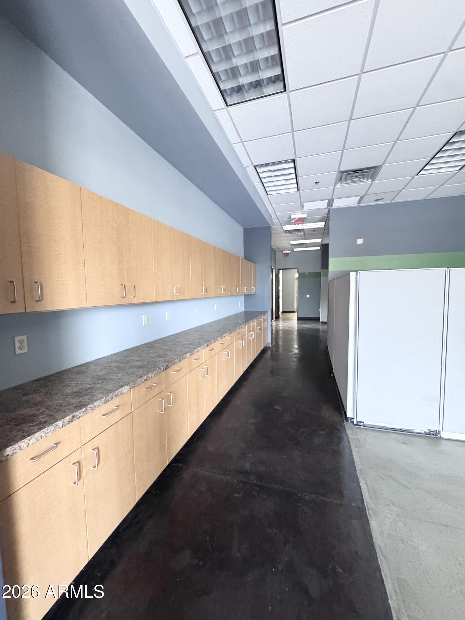 BELL PROFESSIONAL CENTER CONDOMINIUM 1ST AMD - Commercial Lease