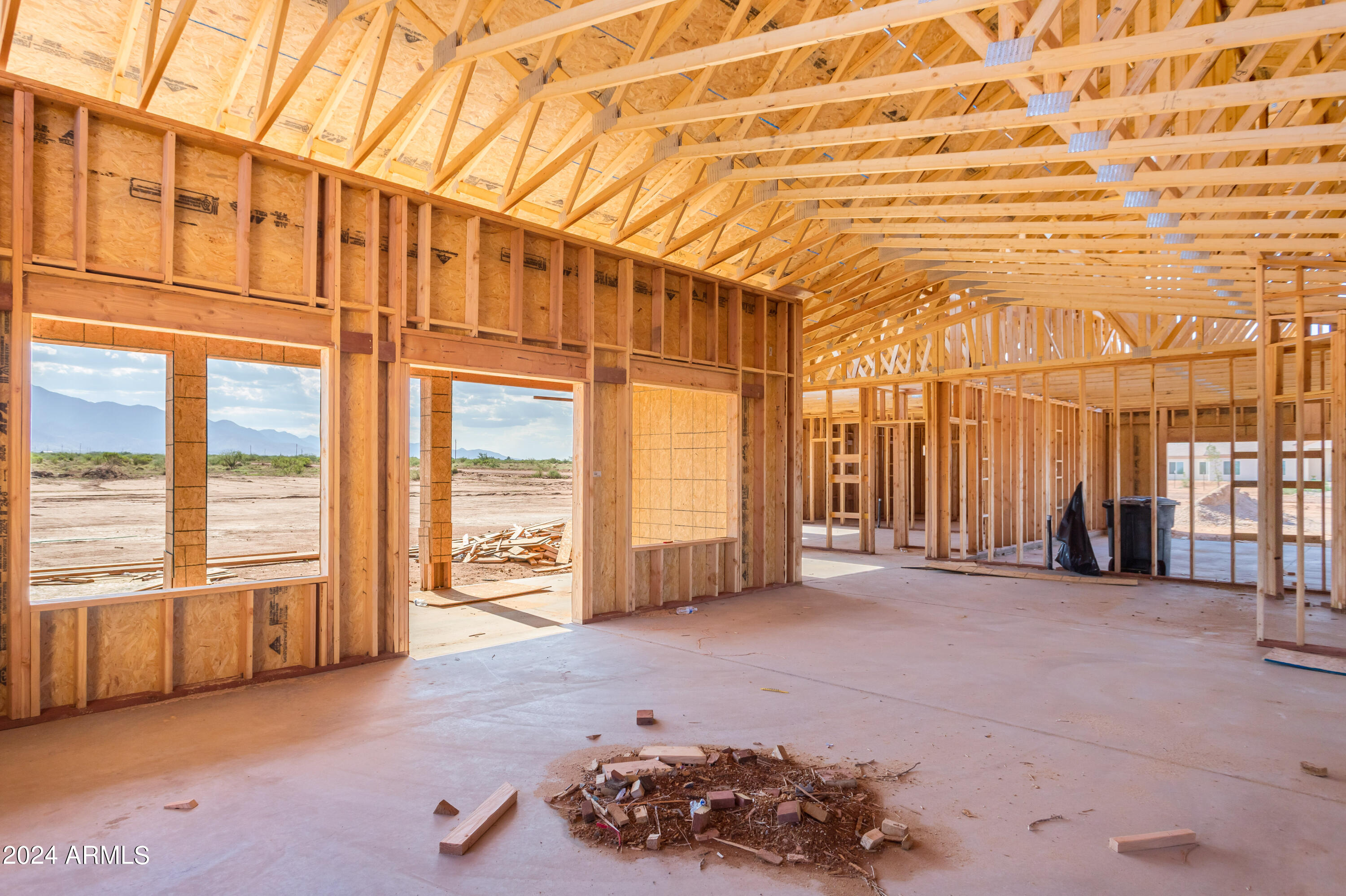 RANCHO ARIZONA - Residential