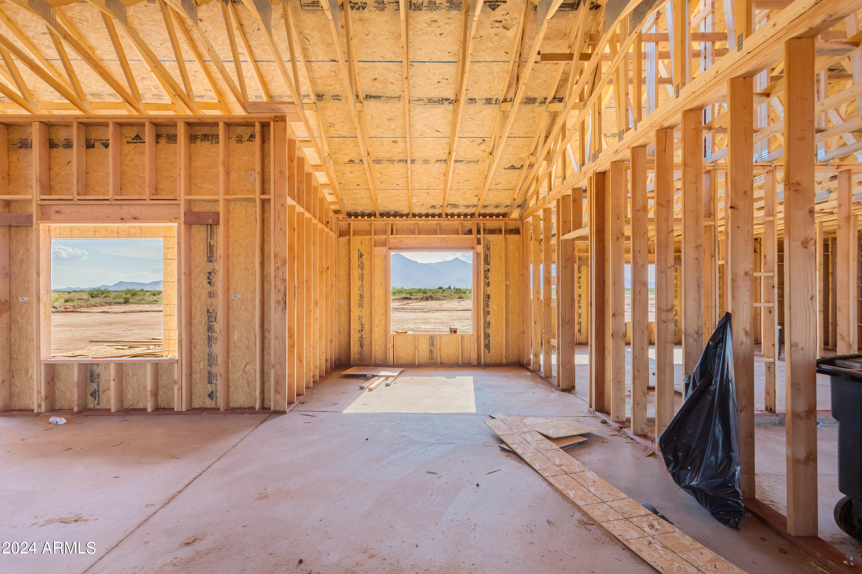 RANCHO ARIZONA - Residential
