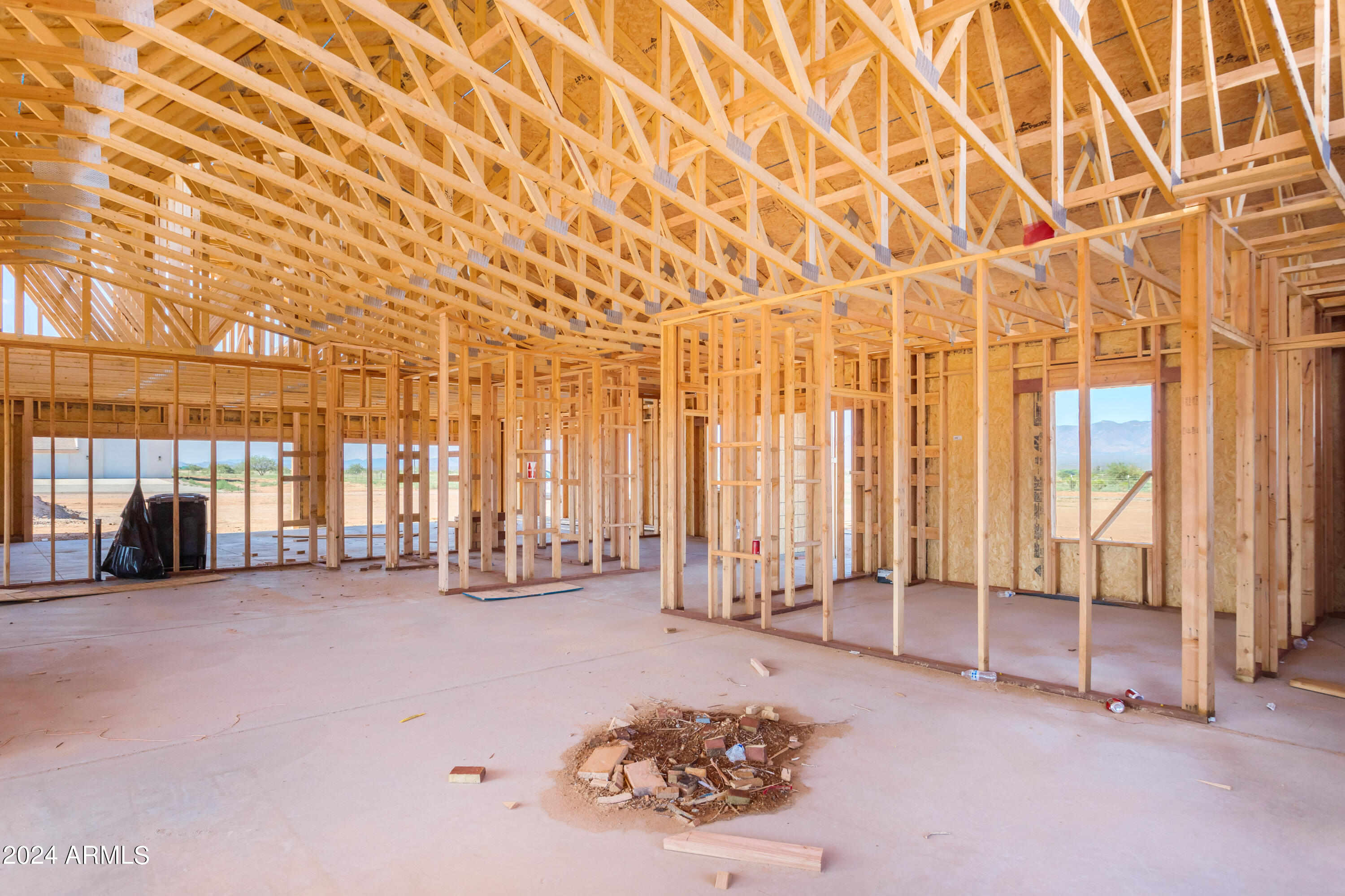 RANCHO ARIZONA - Residential