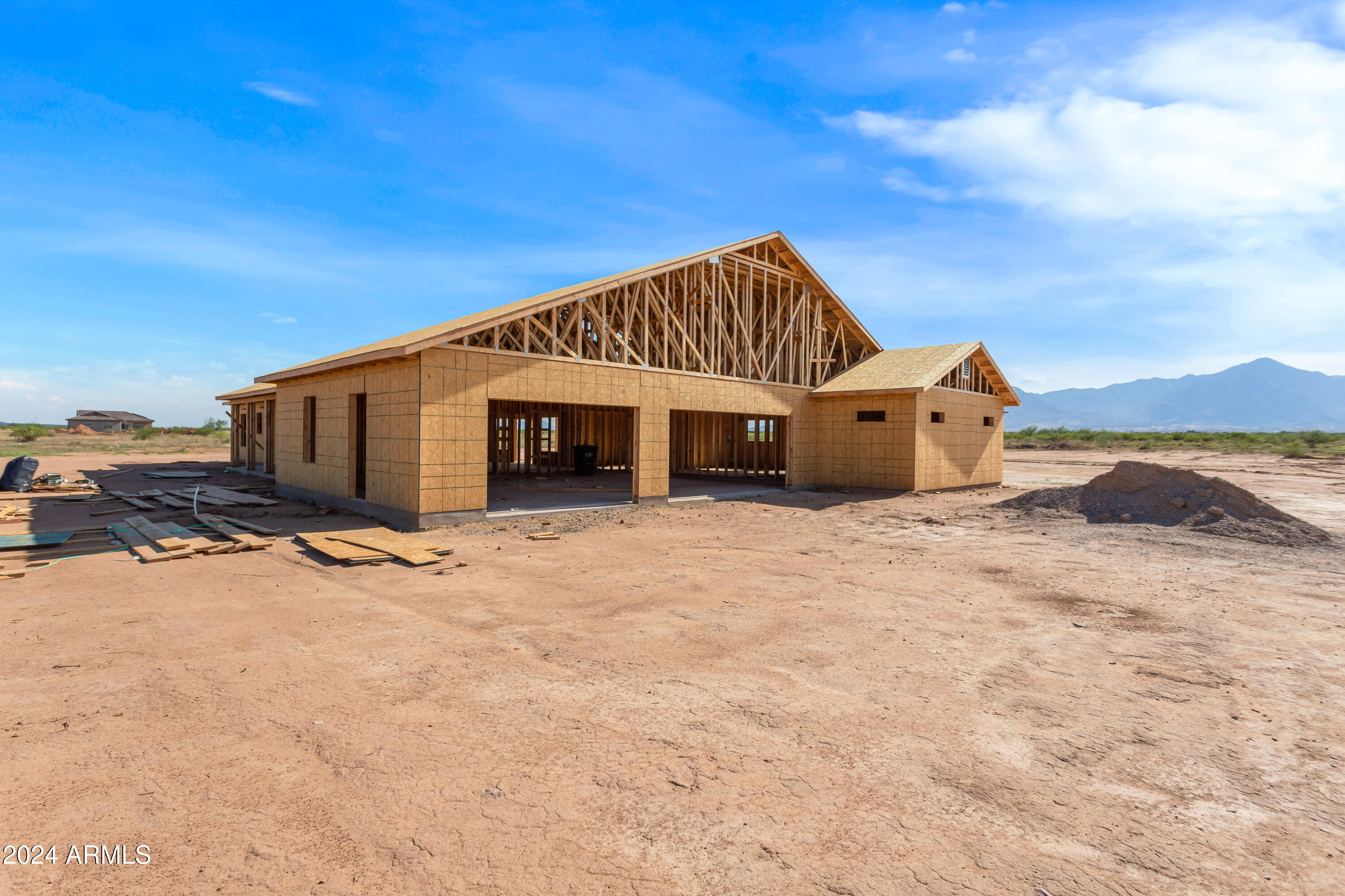 RANCHO ARIZONA - Residential