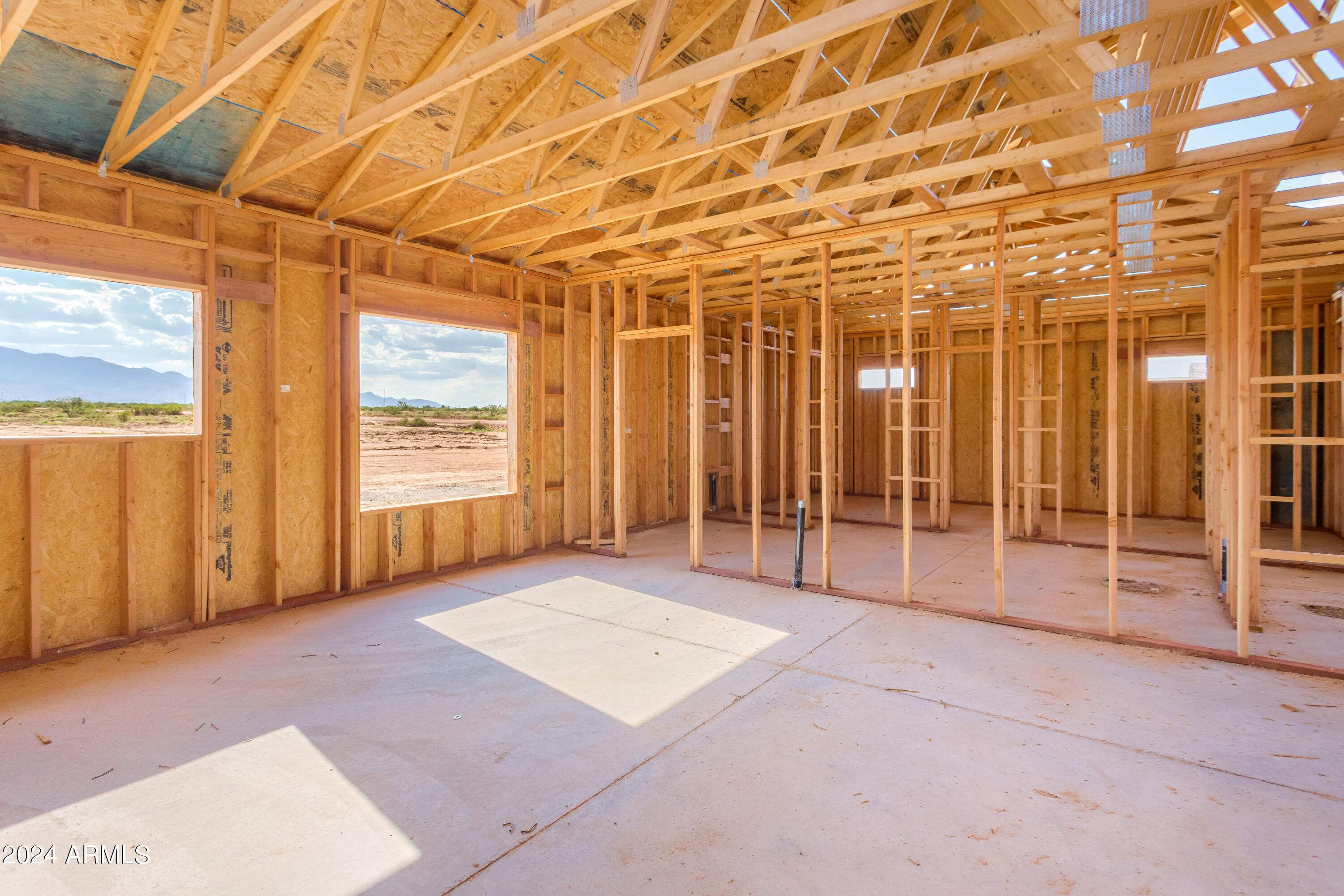 RANCHO ARIZONA - Residential