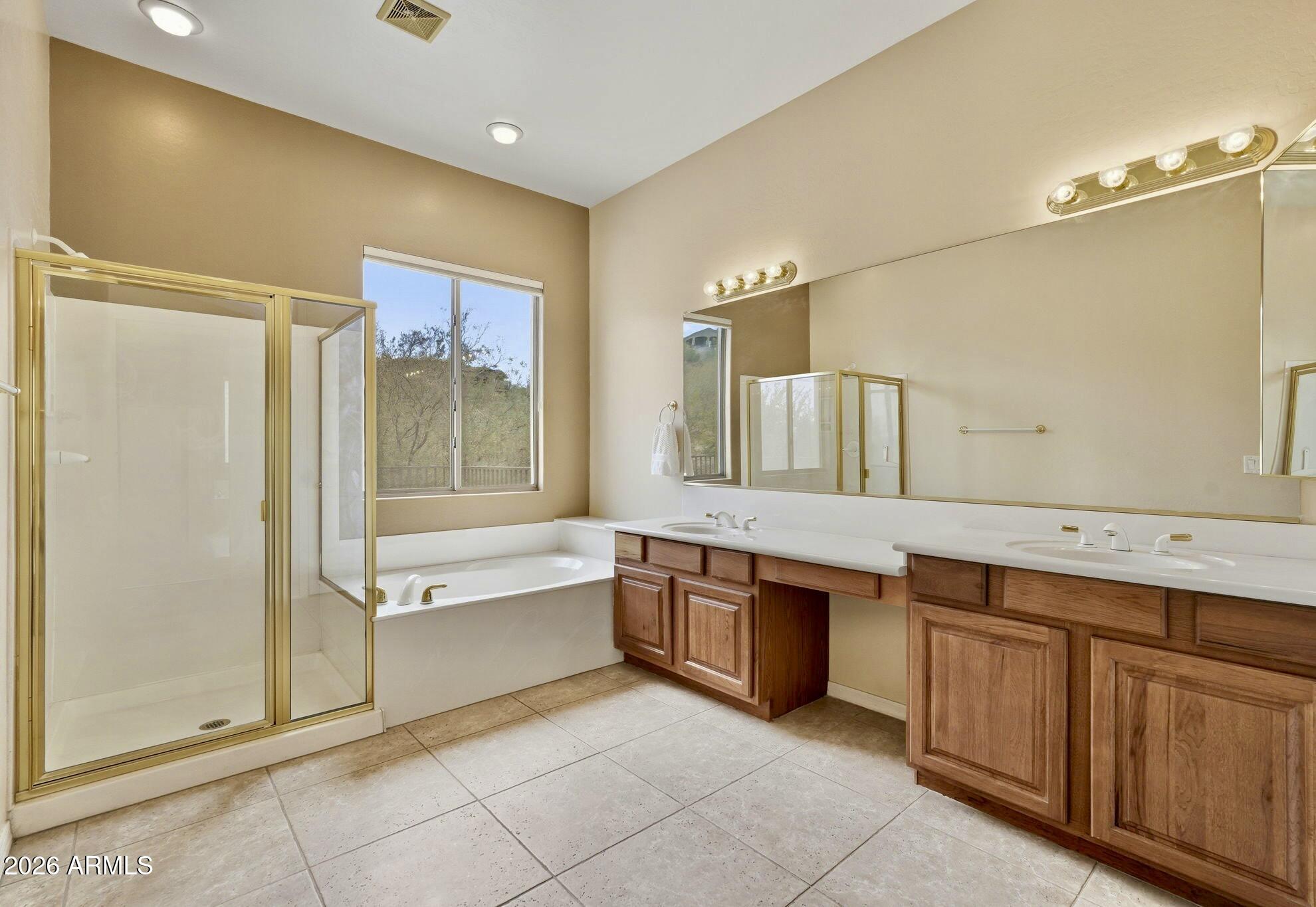 LA LOMA 4 AT EAGLE MOUNTAIN CONDOMINIUMS - Residential