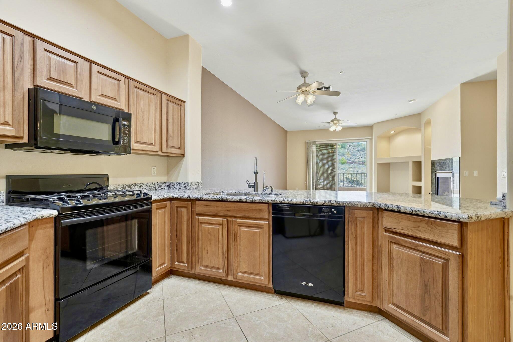 LA LOMA 4 AT EAGLE MOUNTAIN CONDOMINIUMS - Residential