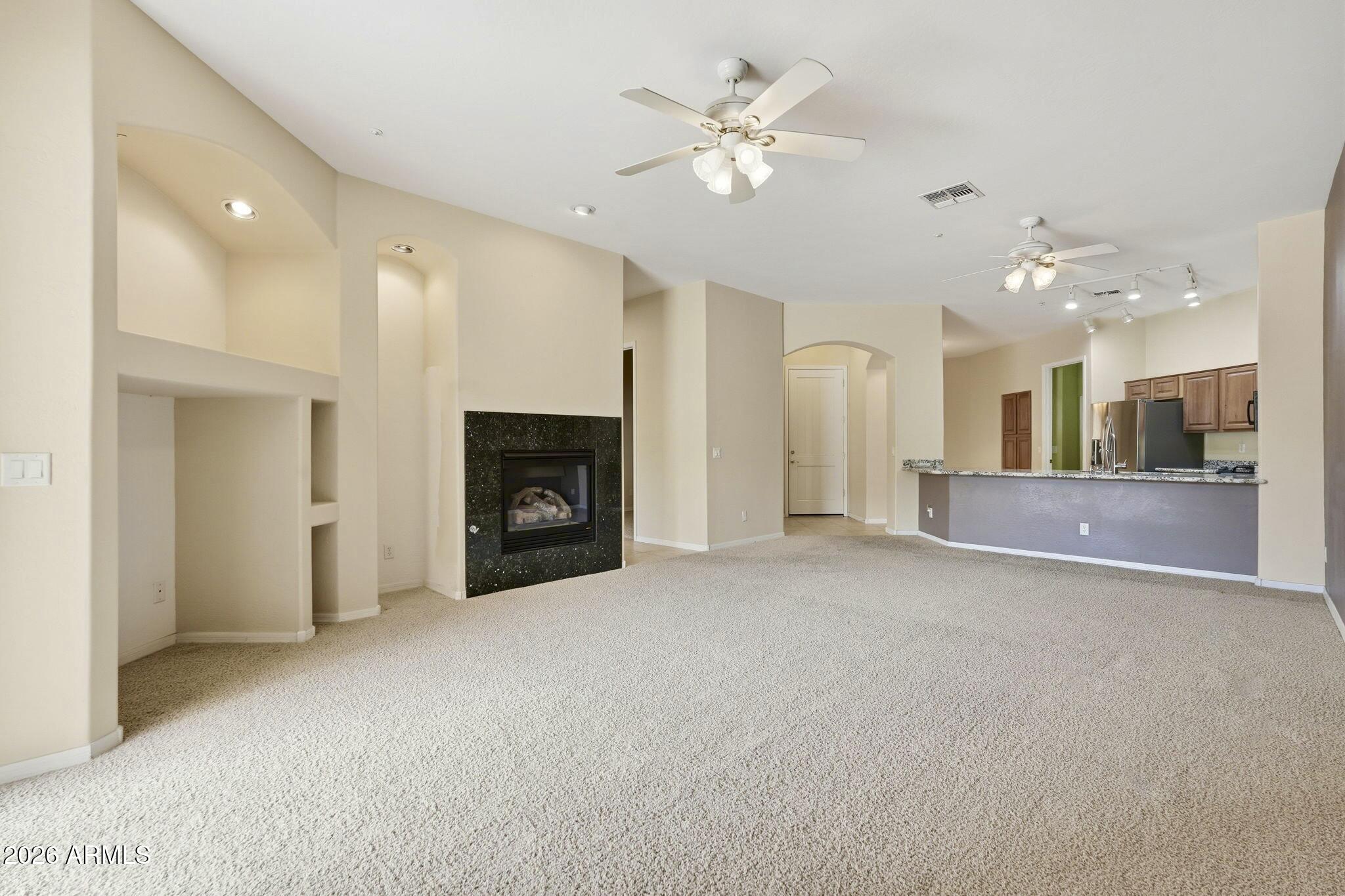 LA LOMA 4 AT EAGLE MOUNTAIN CONDOMINIUMS - Residential