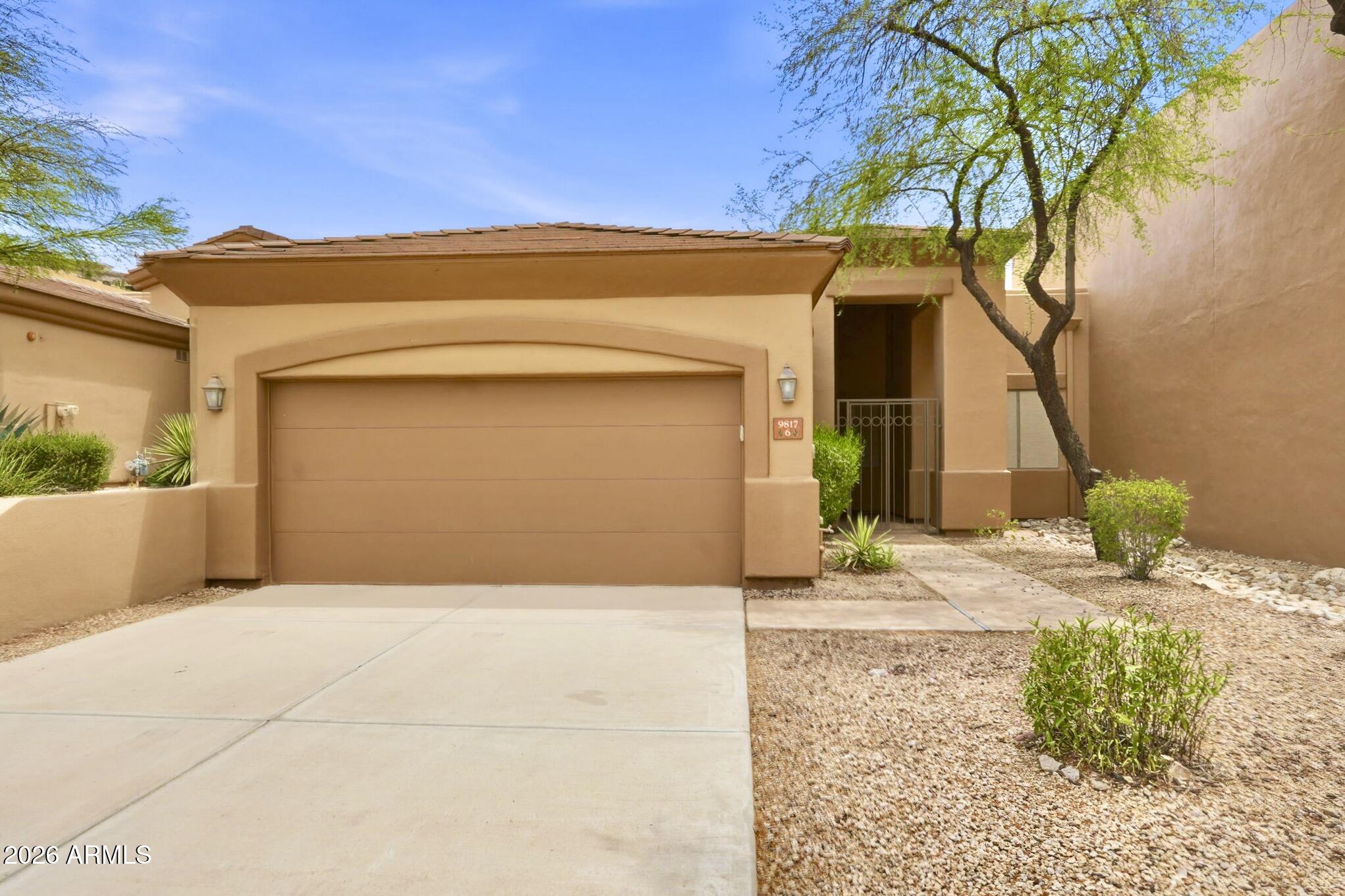 LA LOMA 4 AT EAGLE MOUNTAIN CONDOMINIUMS - Residential