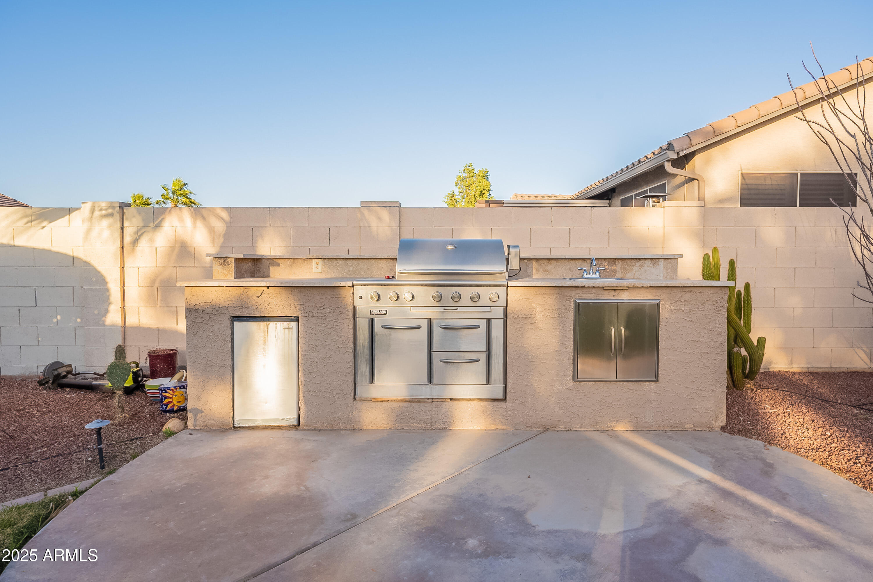 ROBSON RANCH - Residential