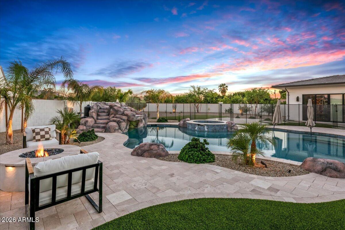 STONE CREST - Residential