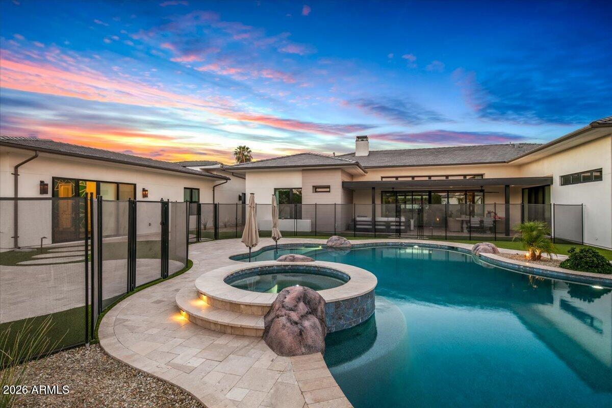 STONE CREST - Residential