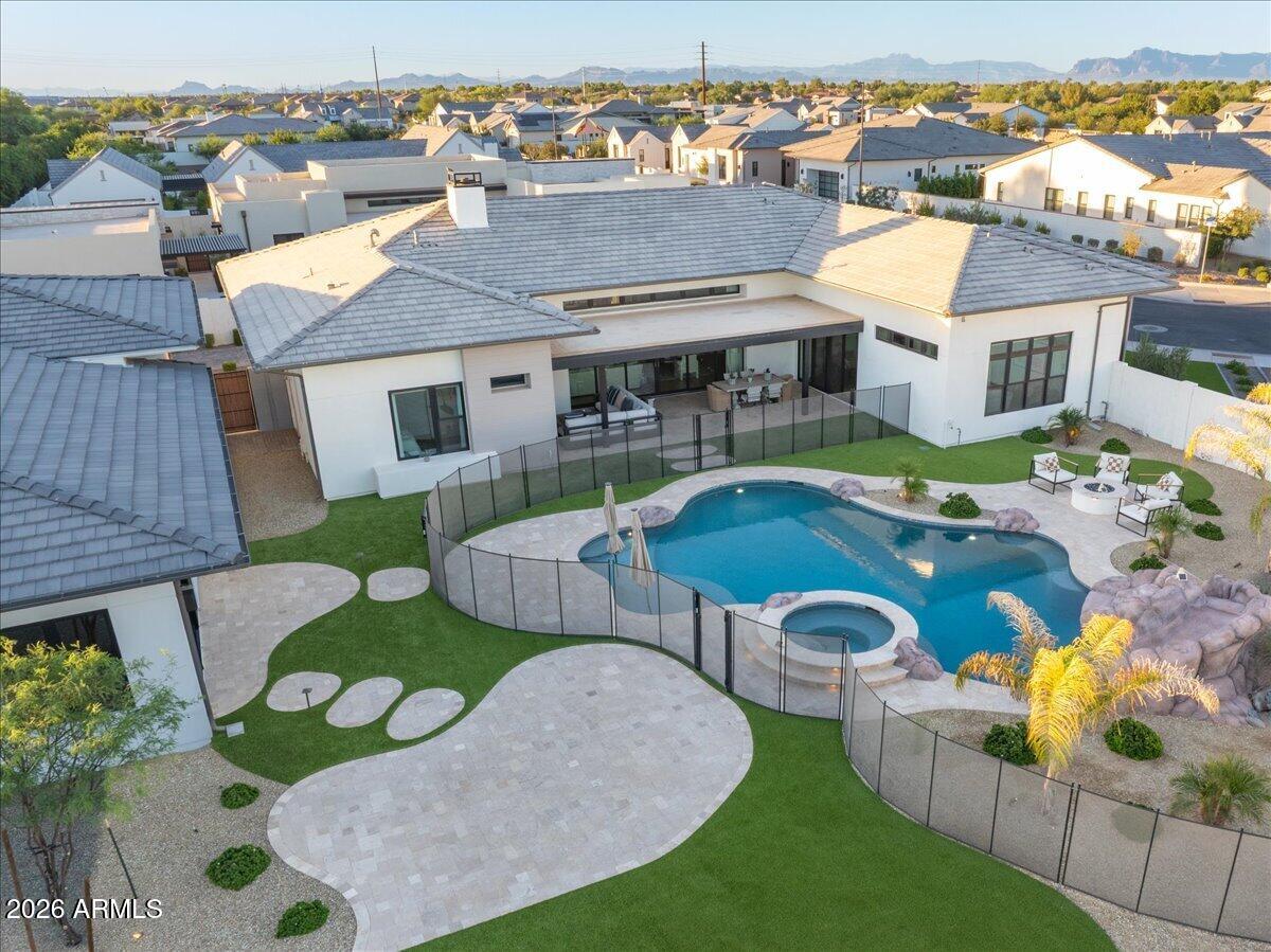 STONE CREST - Residential