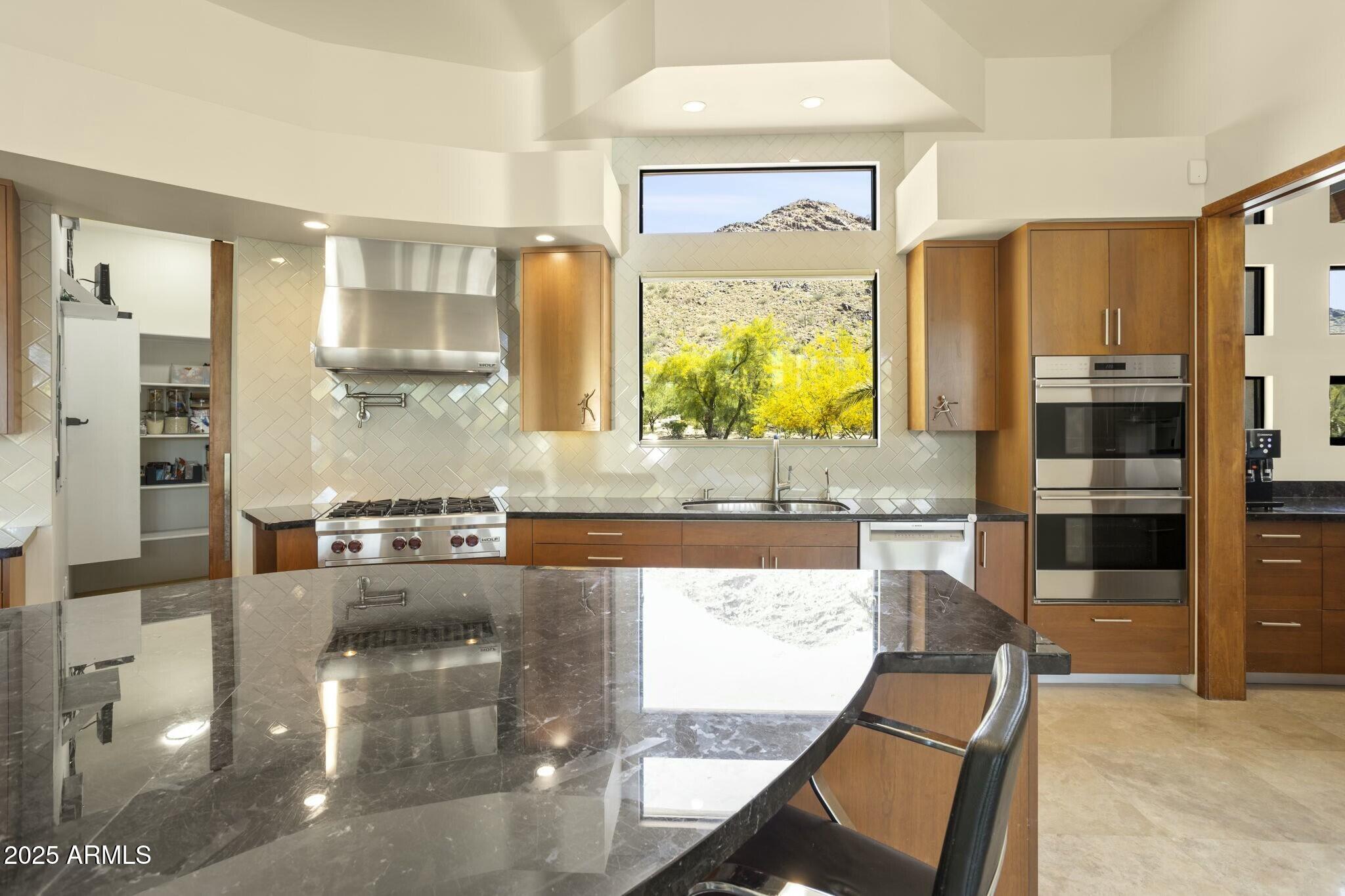 TURQUOISE HILLS - Residential